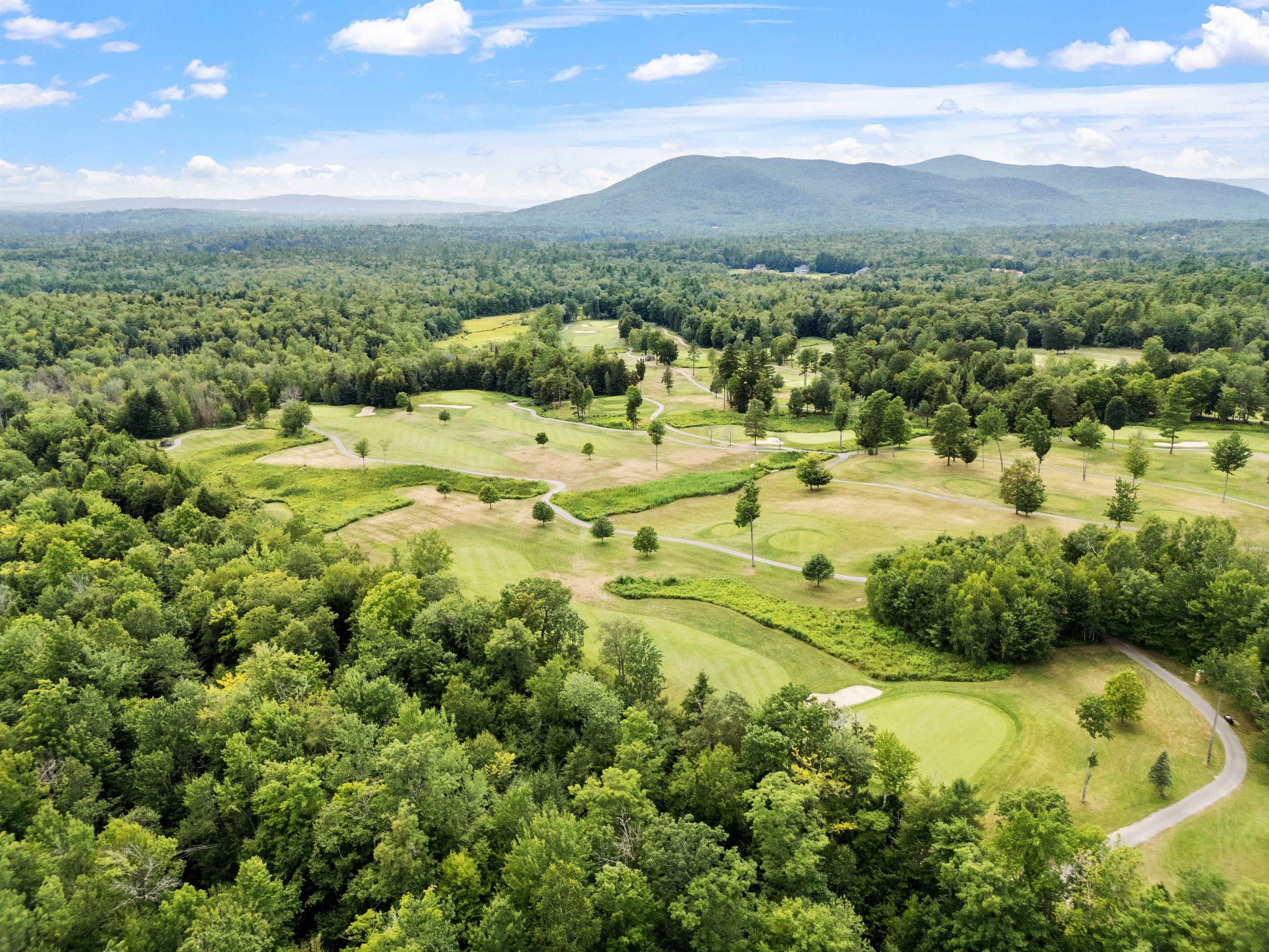 55 Mountain View Dr, Moultonborough, NH 03253