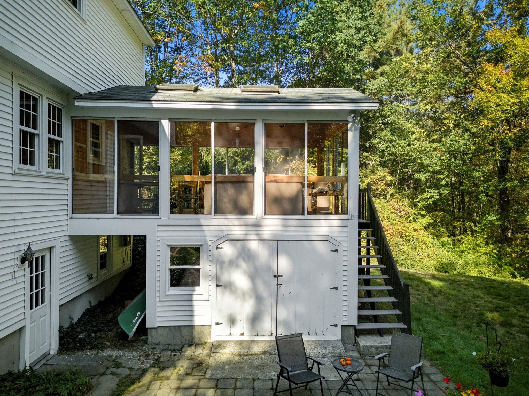 16 Williamsburg Dr, Amherst, NH 03031
