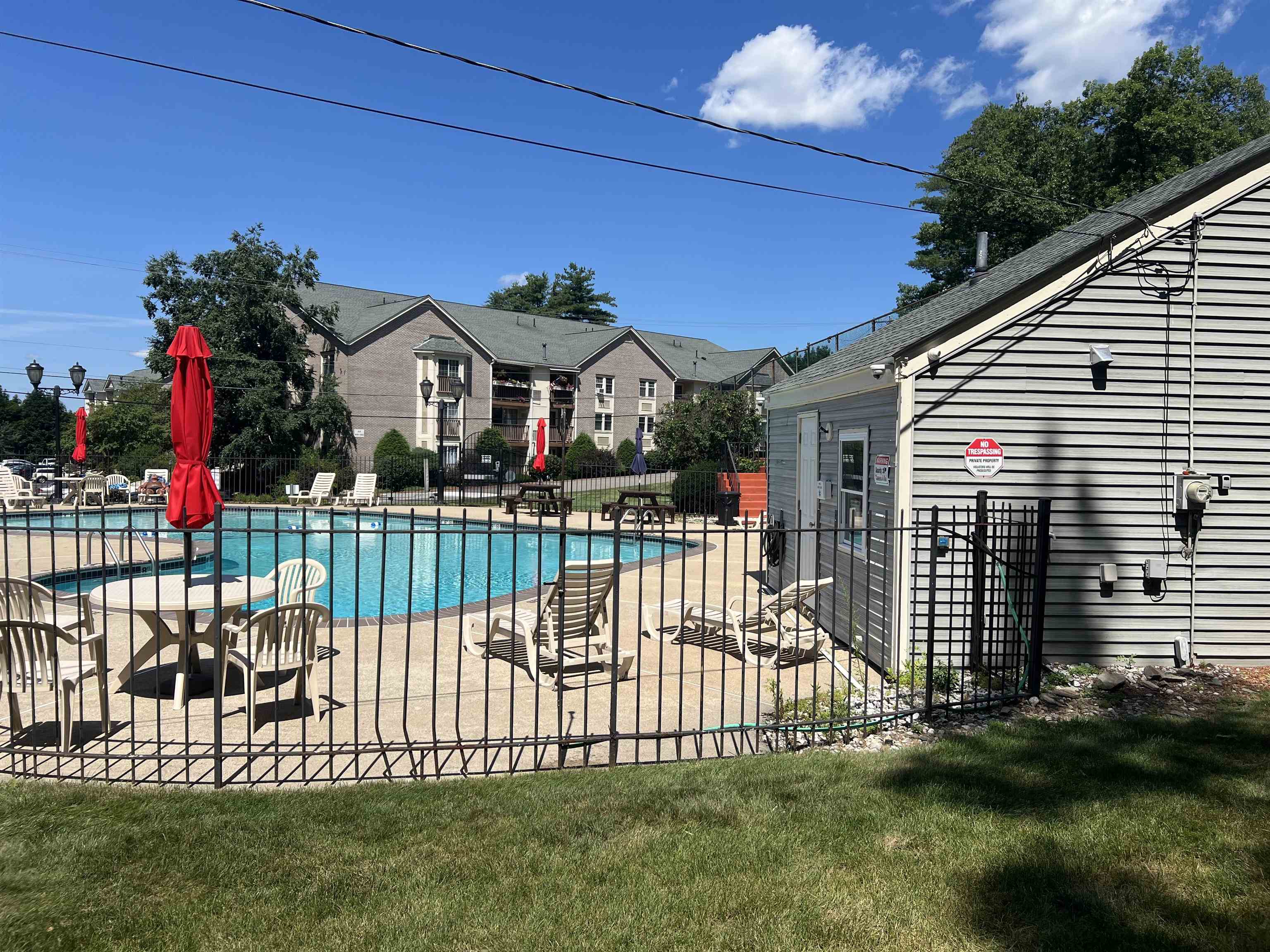 32 Cannongate Iii Rd, Nashua, NH 03063