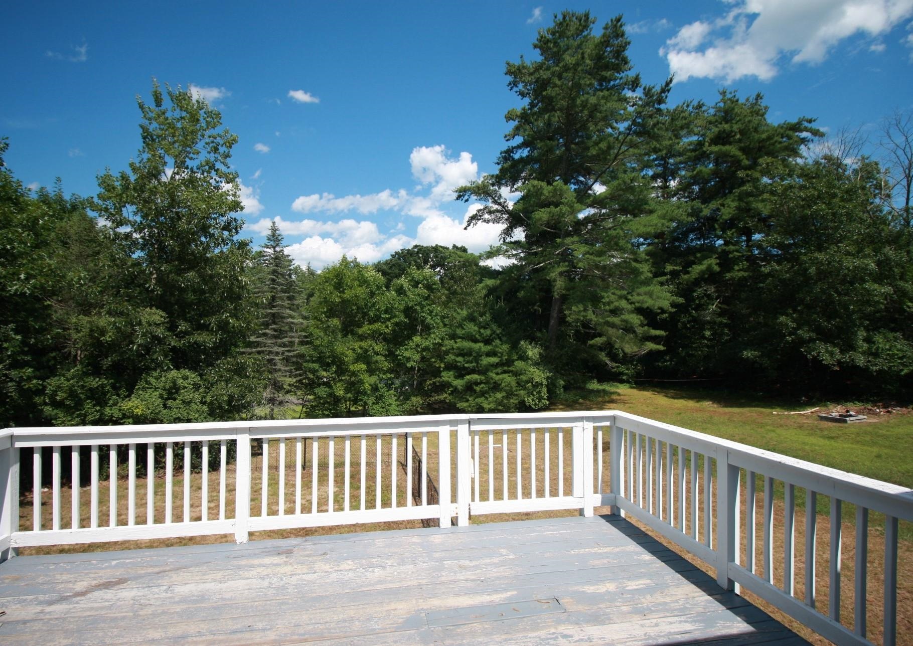10 Sullivan Rd, Hudson, NH 03051