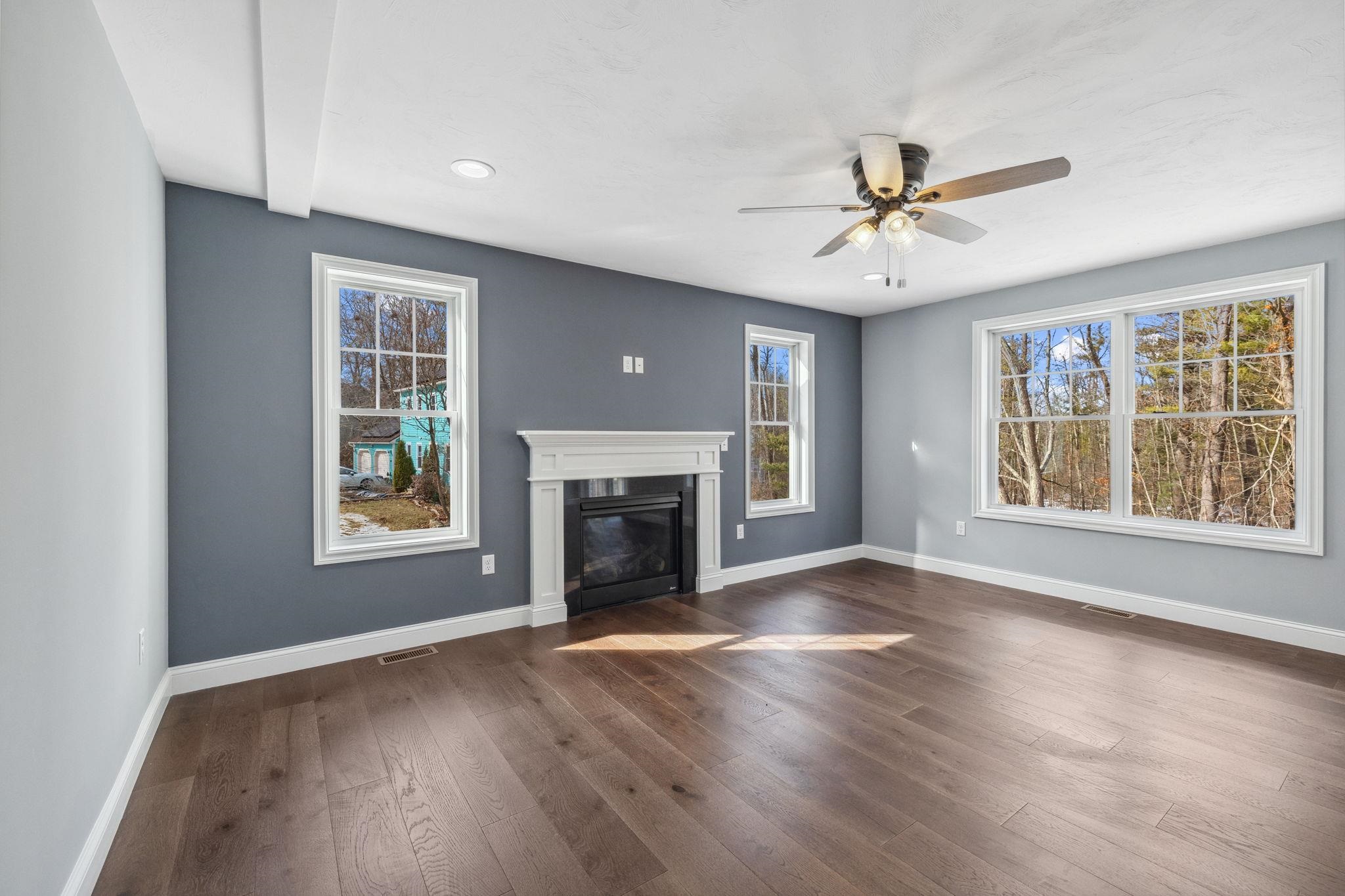 38 Bell St, Nashua, NH 03064