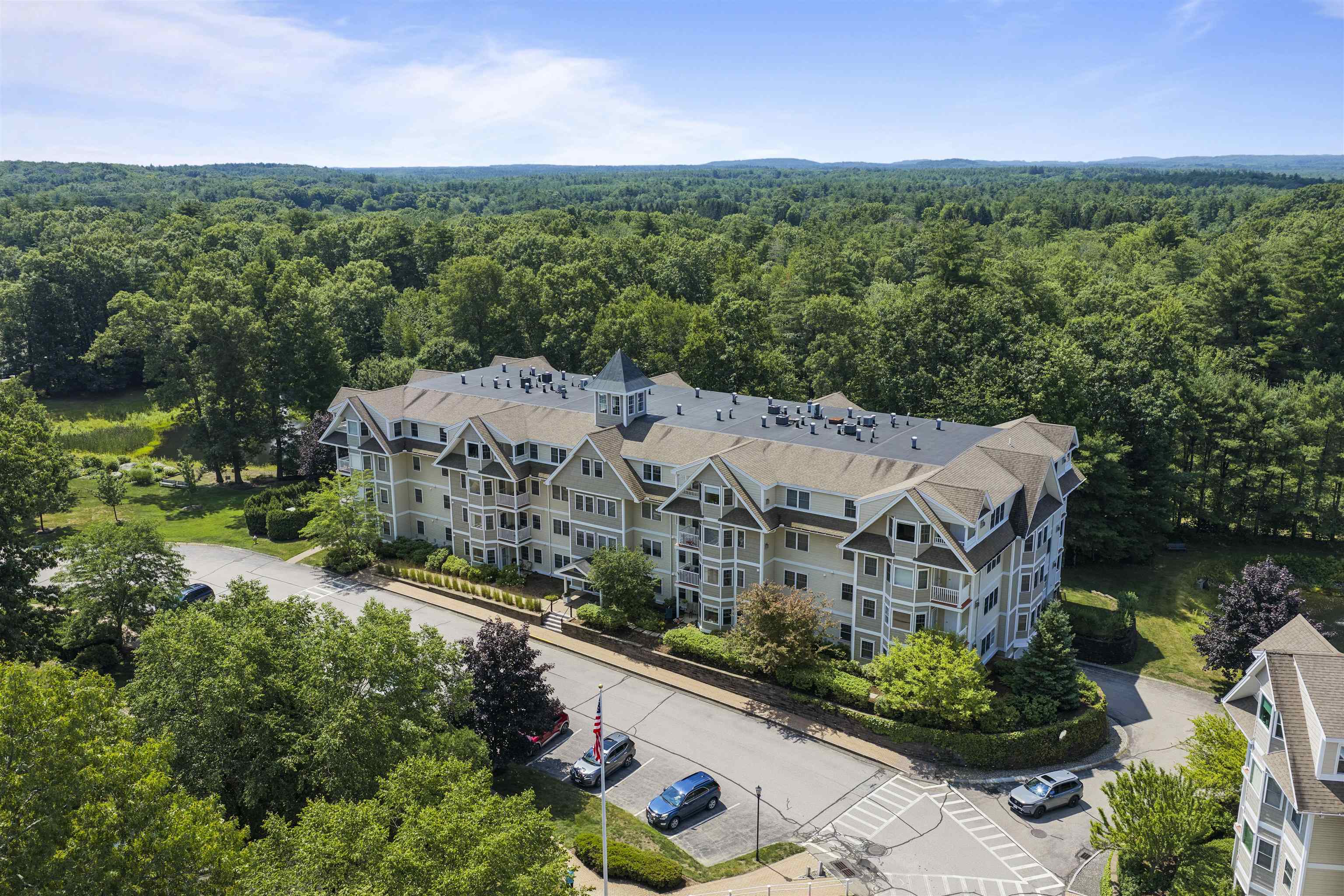 2 Sterling Hill Ln #243, Exeter, NH 03833