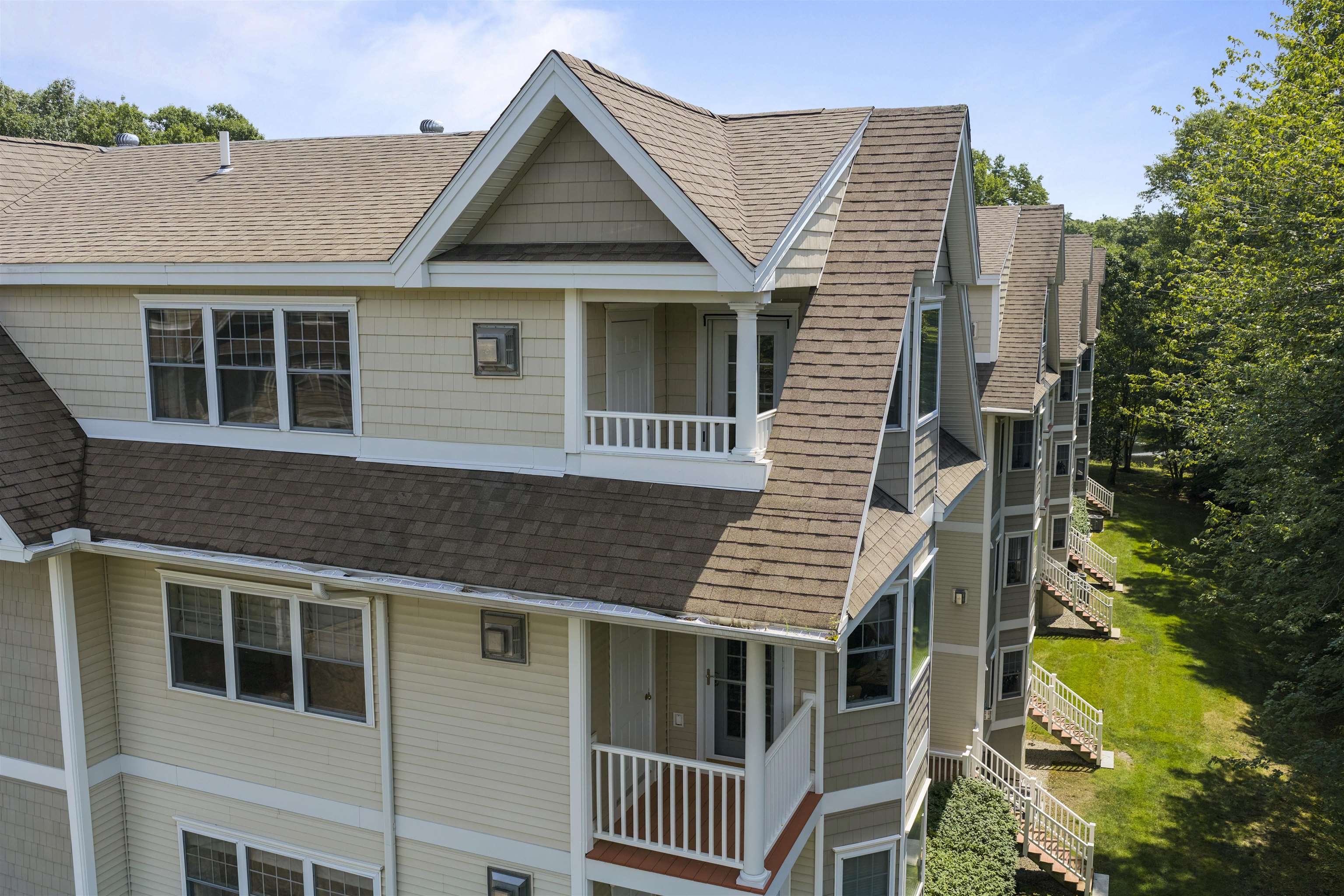 2 Sterling Hill Ln #243, Exeter, NH 03833