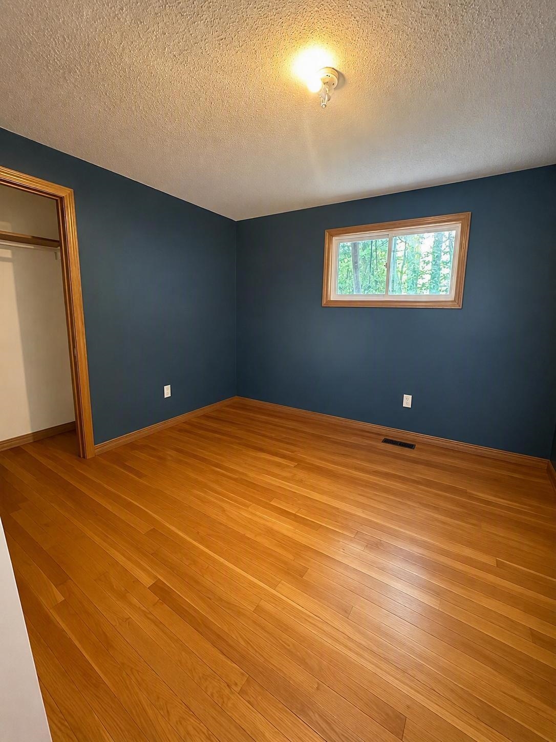 7 Will Dr, New Ipswich, NH 03071