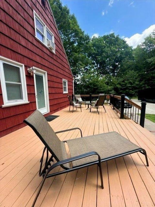 7 Will Dr, New Ipswich, NH 03071