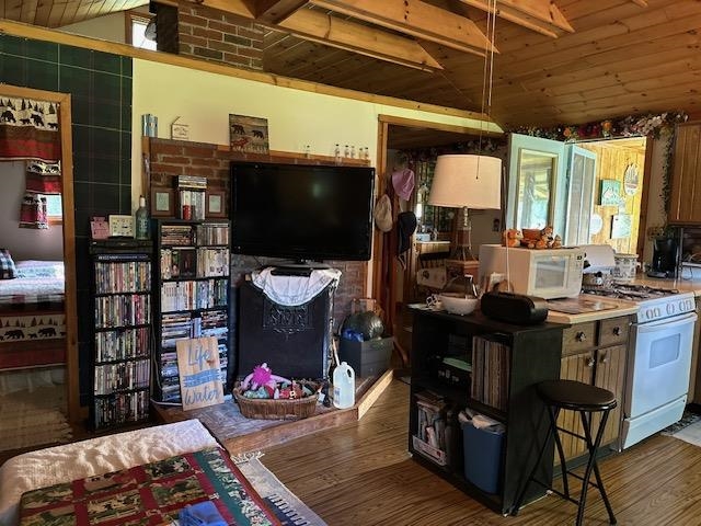 55 Hurlburt Ave, Errol, NH 03579
