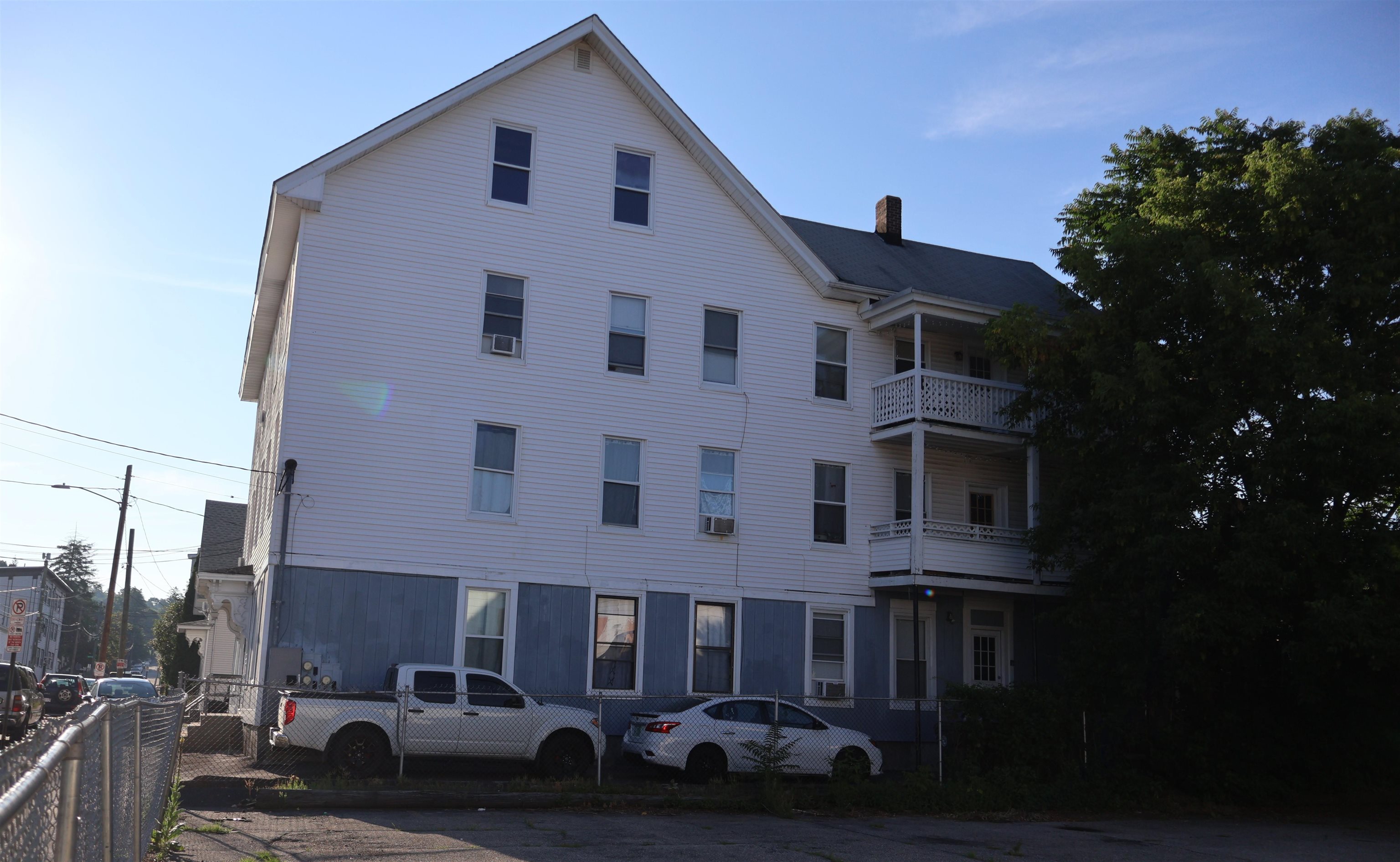 339 Amherst St, Manchester, NH 03104