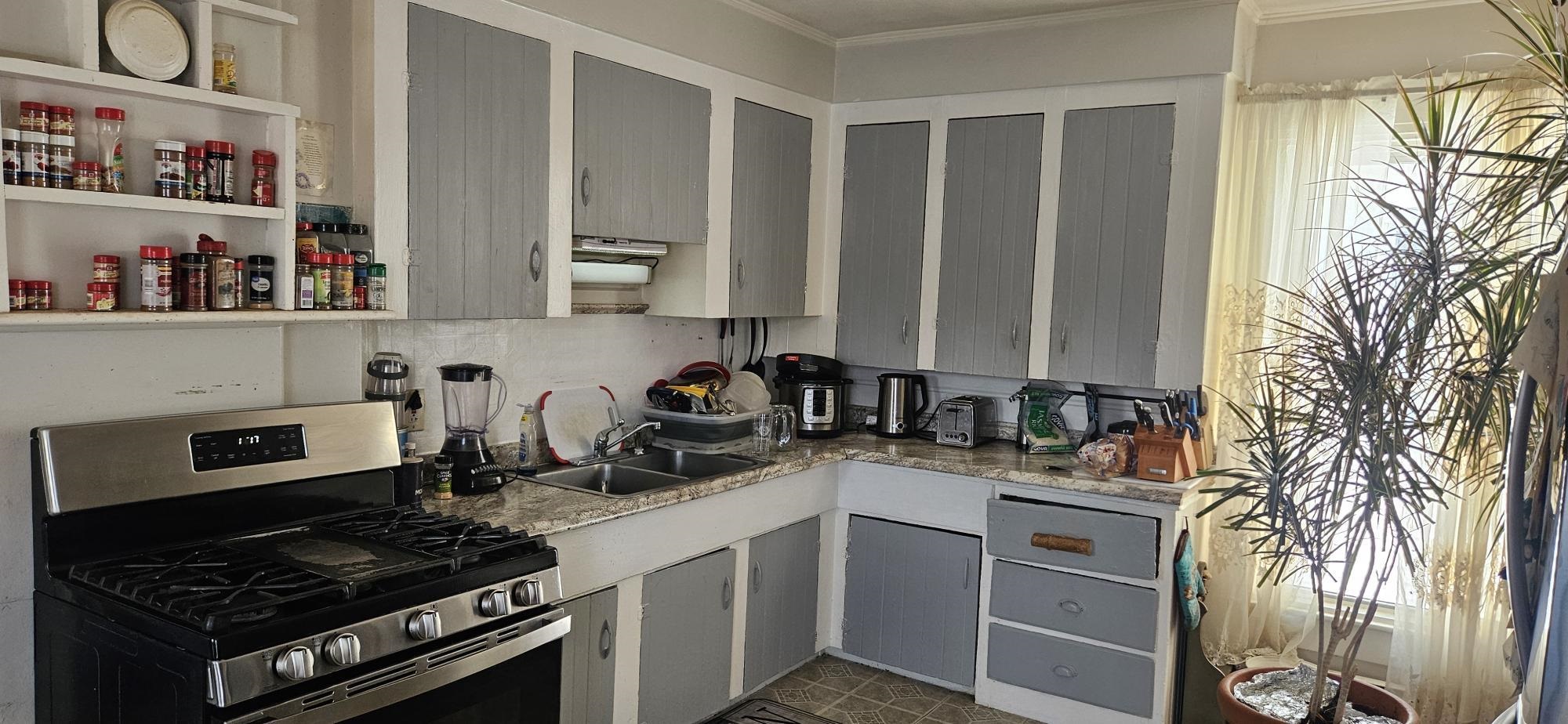 339 Amherst St, Manchester, NH 03104