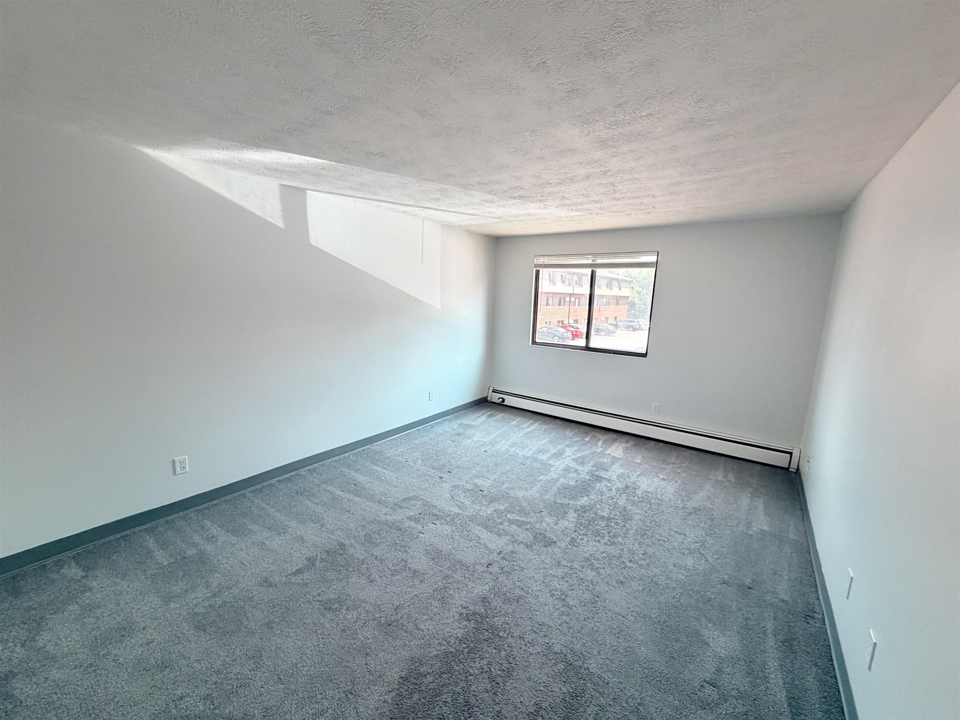 45 Log St #2F, Manchester, NH 03102