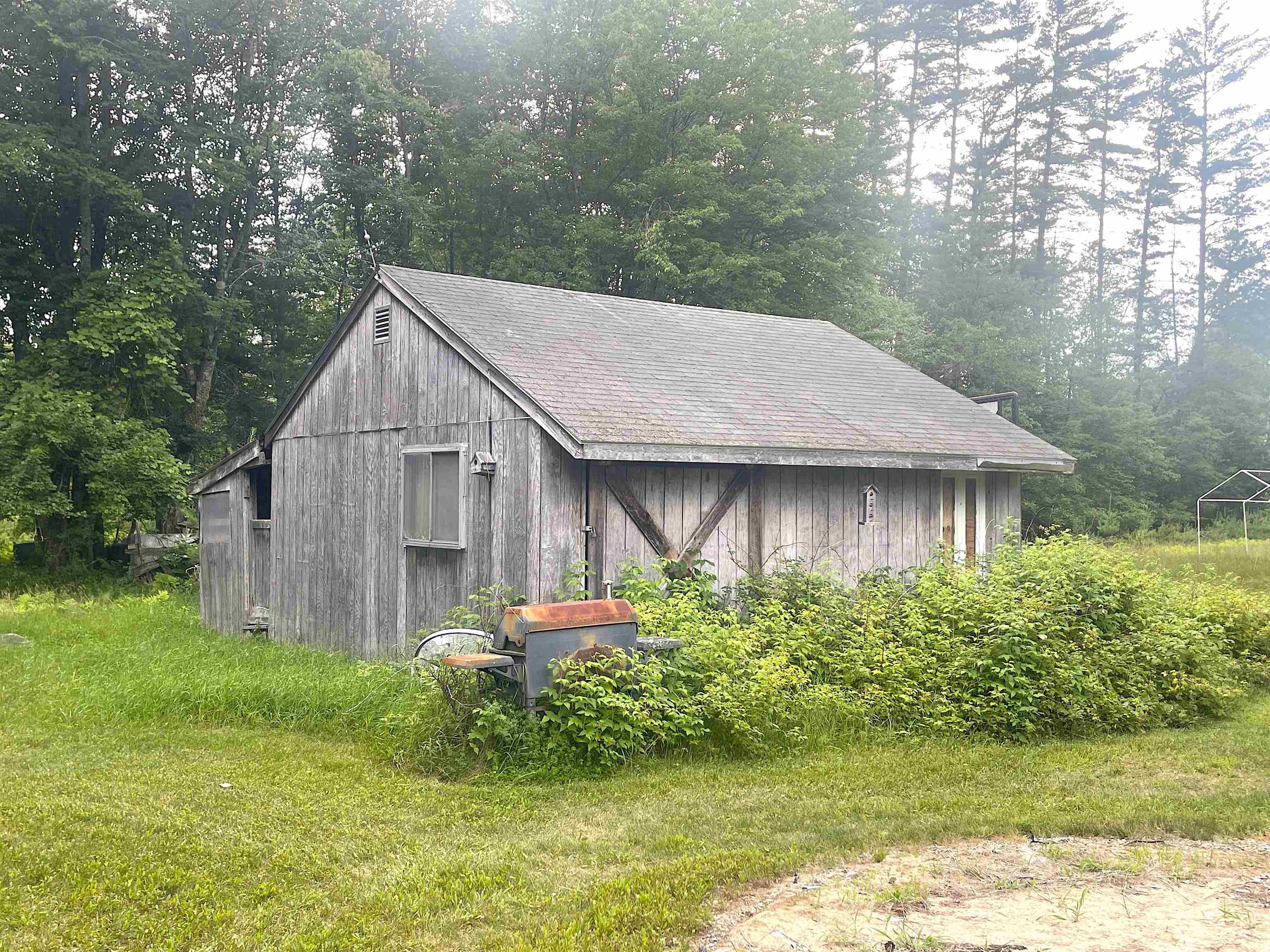 1 Tash Rd, New Durham, NH 03855