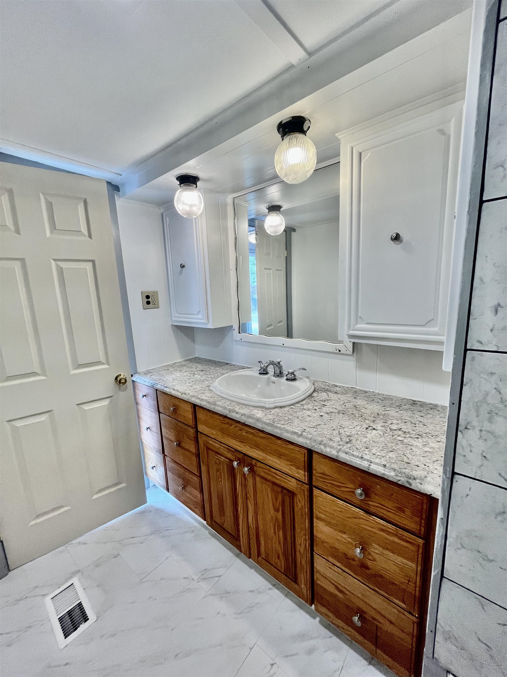 Newly Renovated Bathroom