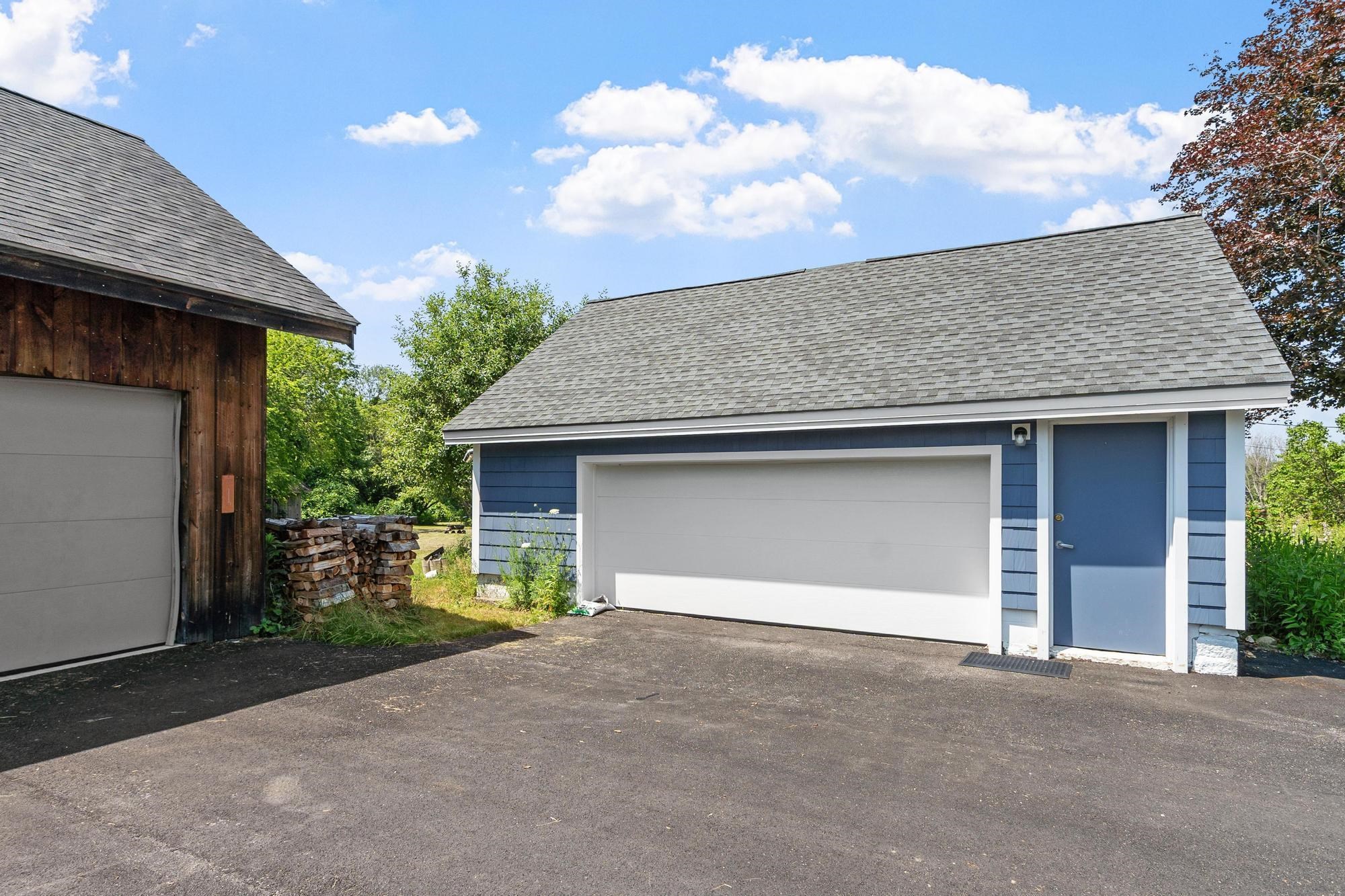 8 Island Pond Rd, Pelham, NH 03076