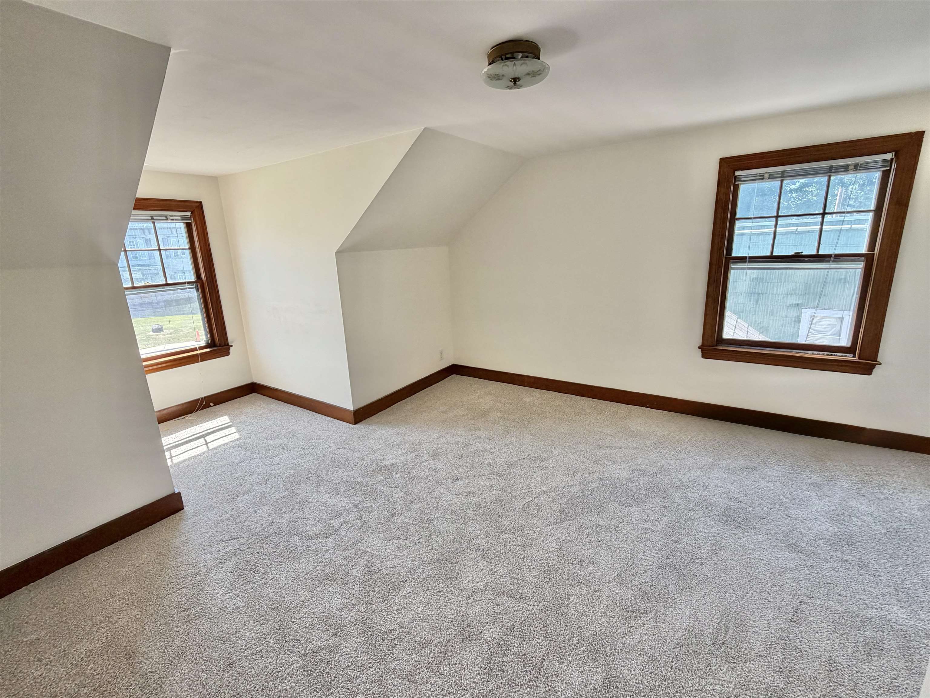 1 Church St, Rochester, NH 03839