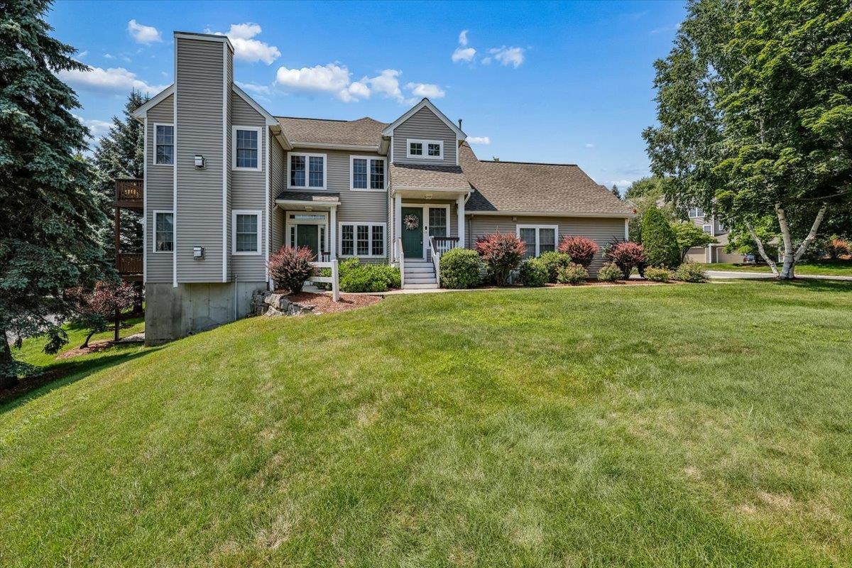 11 Edward Cir, Bedford, NH 03110