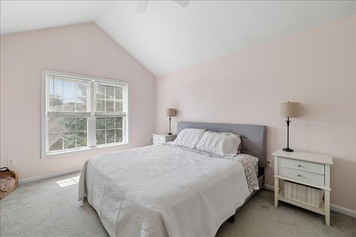 11 Edward Cir, Bedford, NH 03110