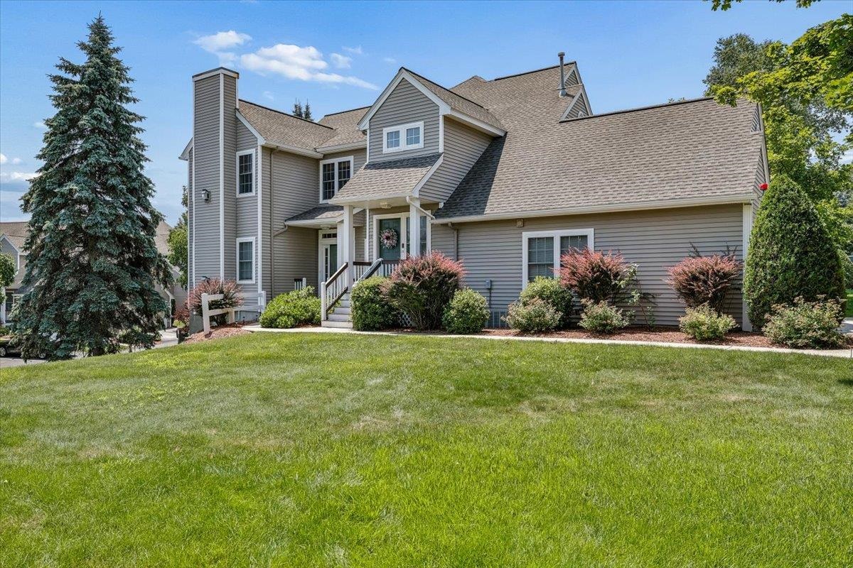 11 Edward Cir, Bedford, NH 03110