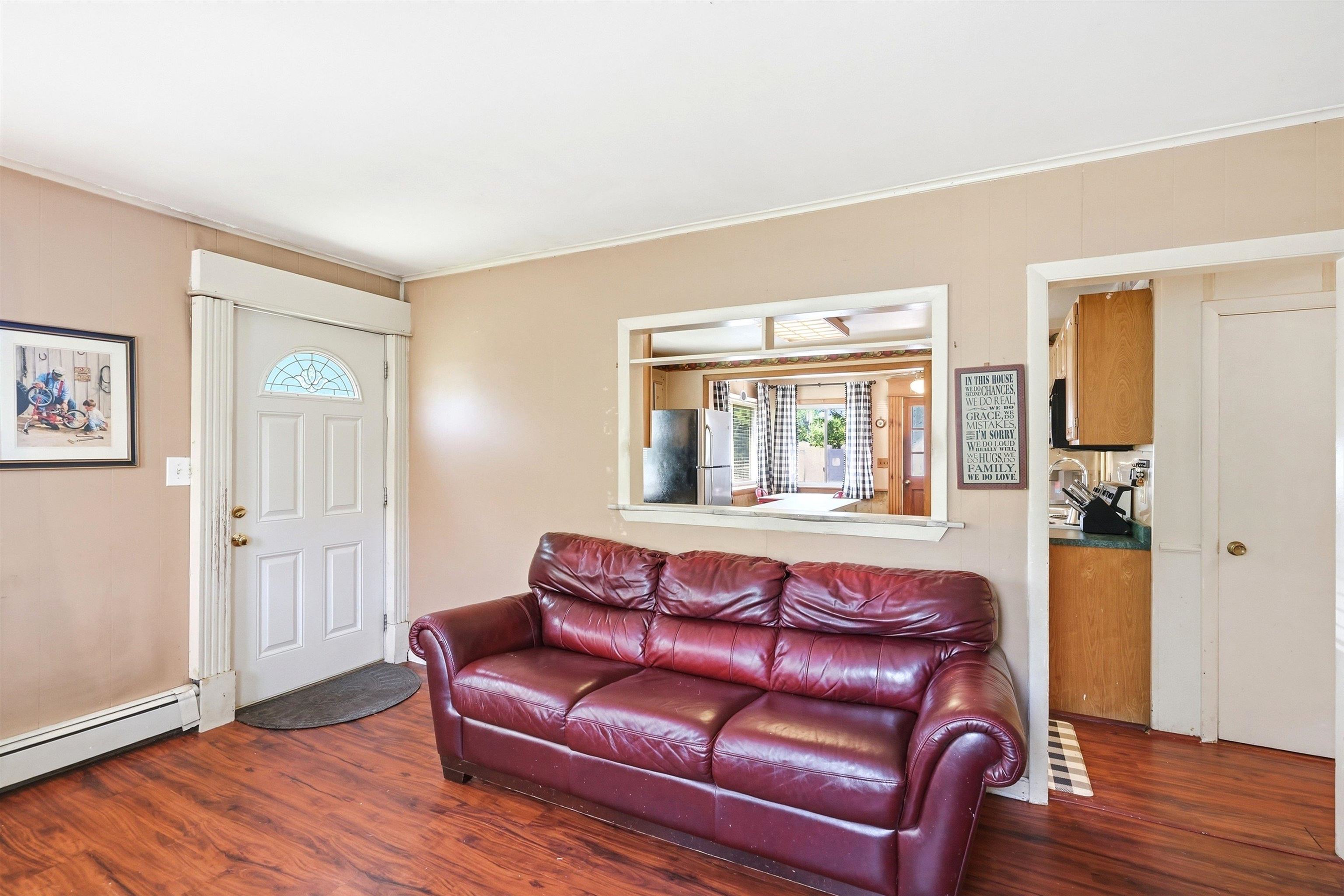 194 Melrose St, Manchester, NH 03109