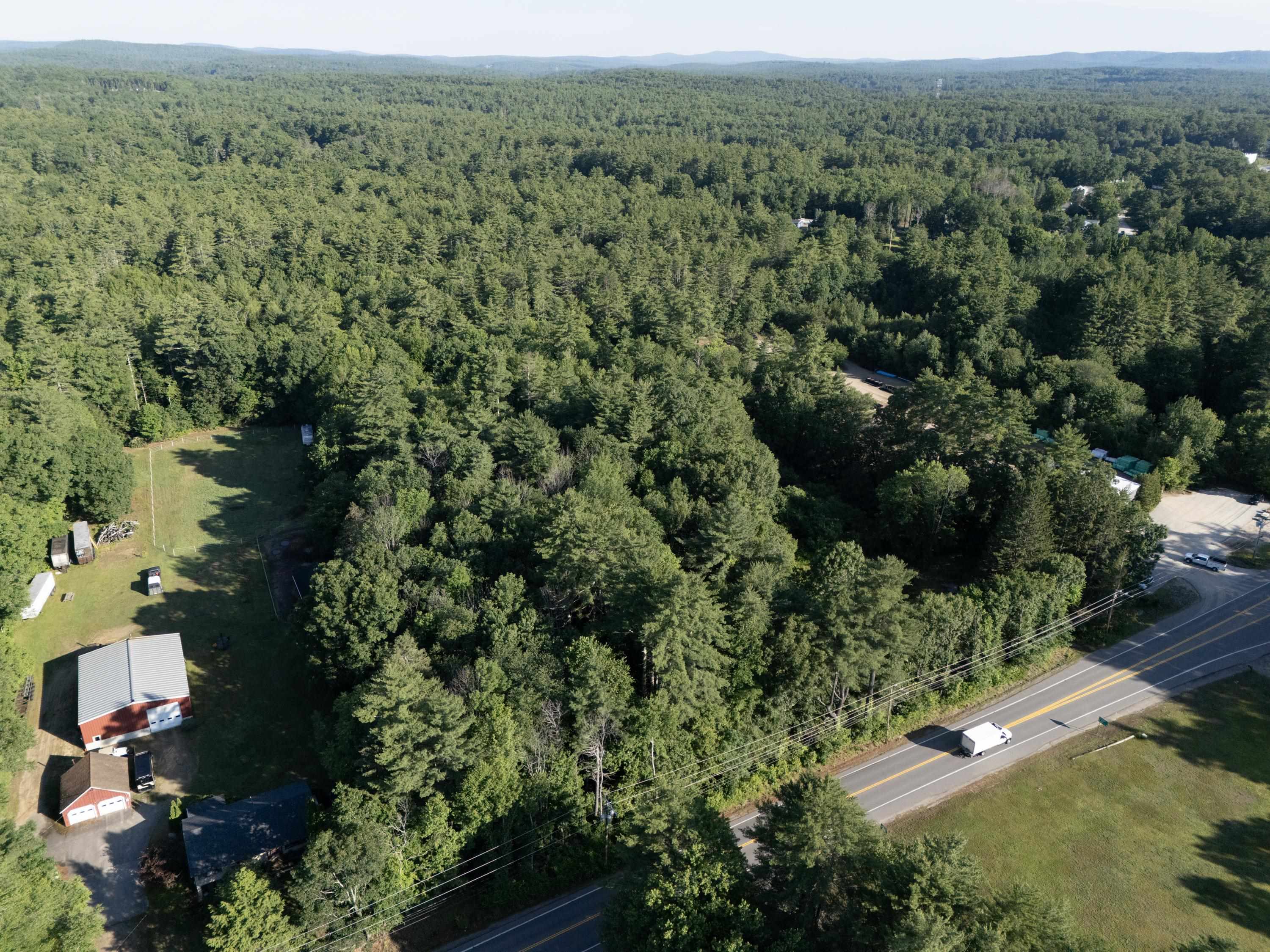 3 Chester Rd, Raymond, NH 03077
