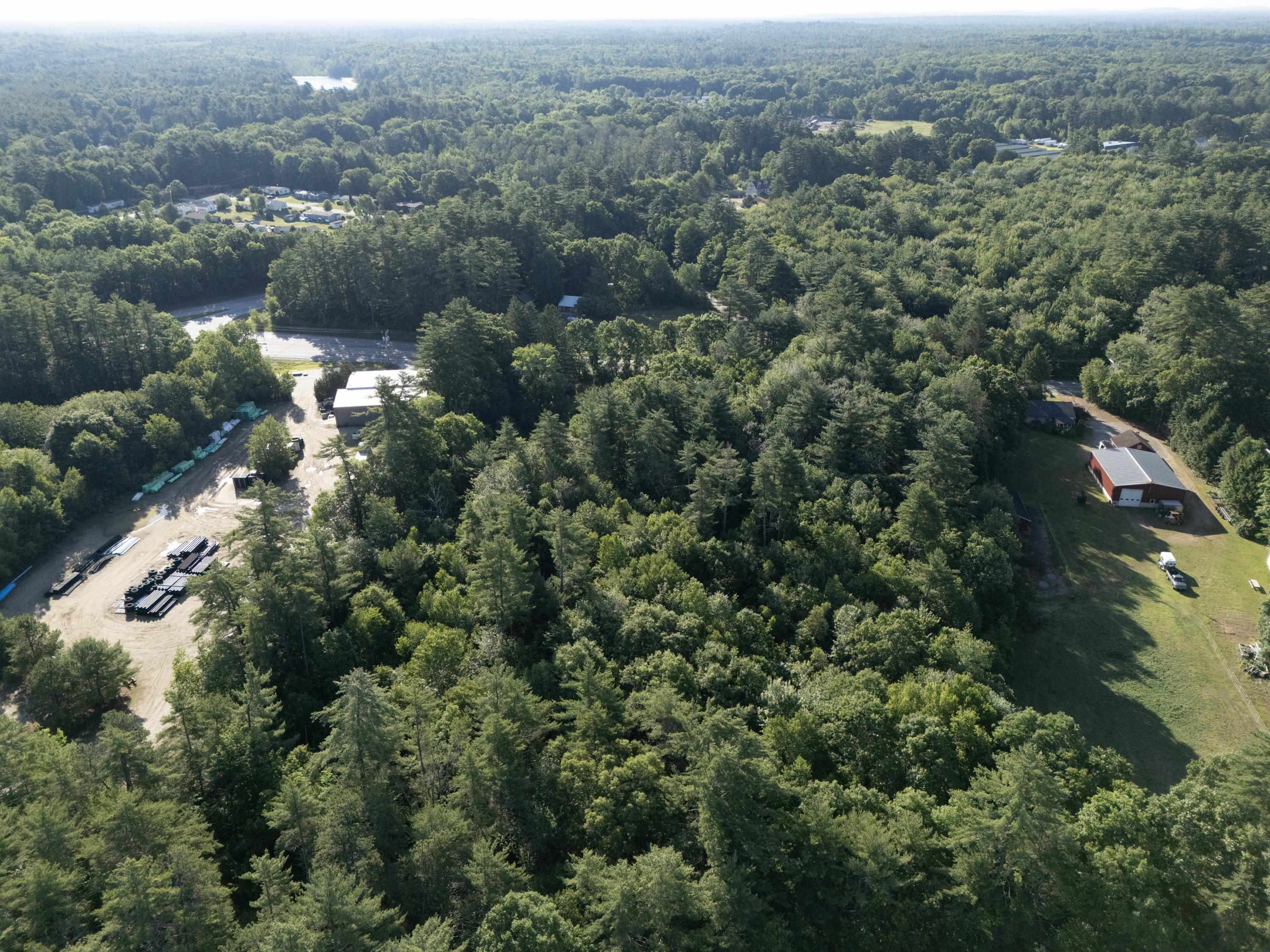 3 Chester Rd, Raymond, NH 03077