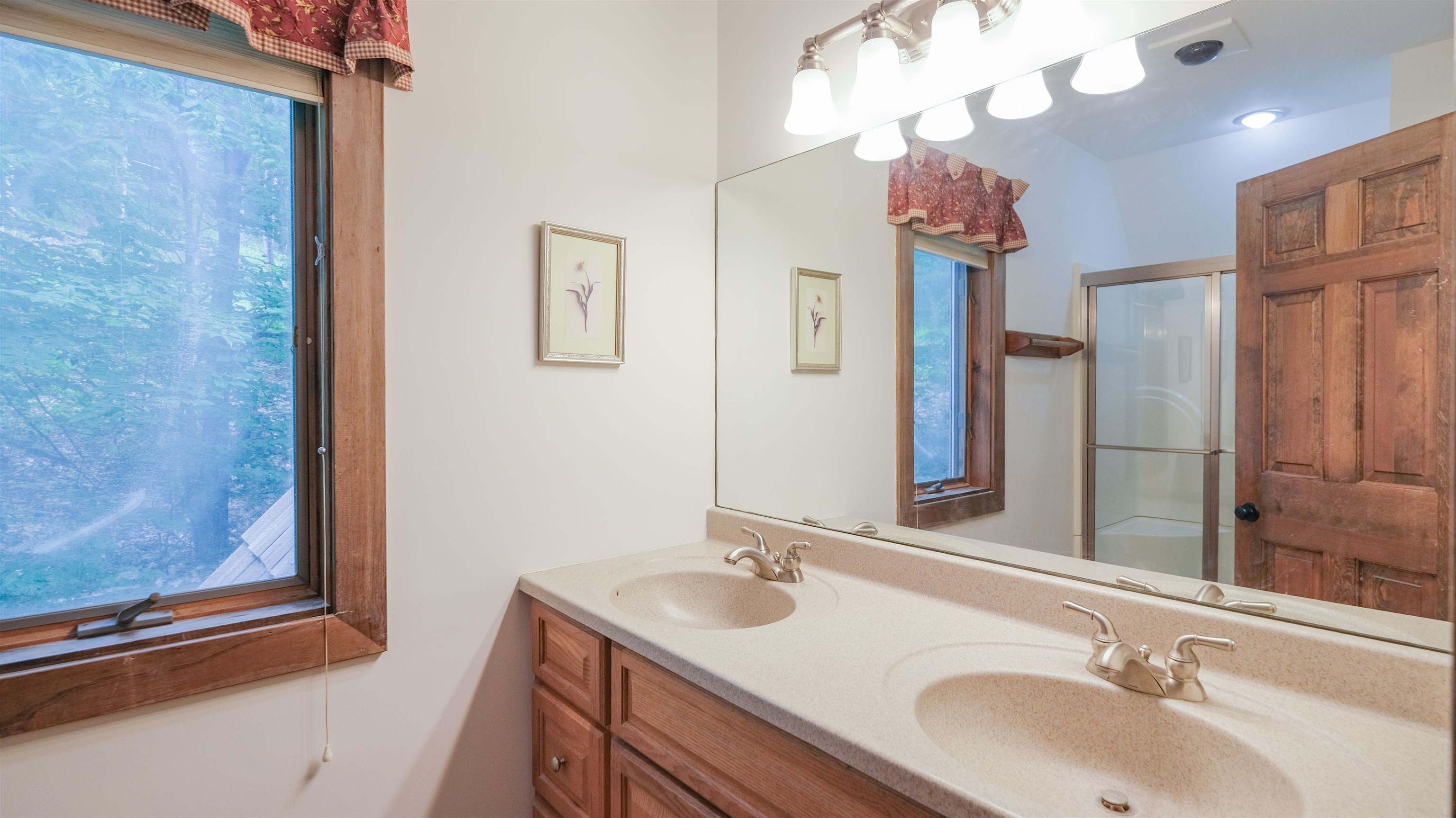 3/4 bathroom in primary bedroom 25708482