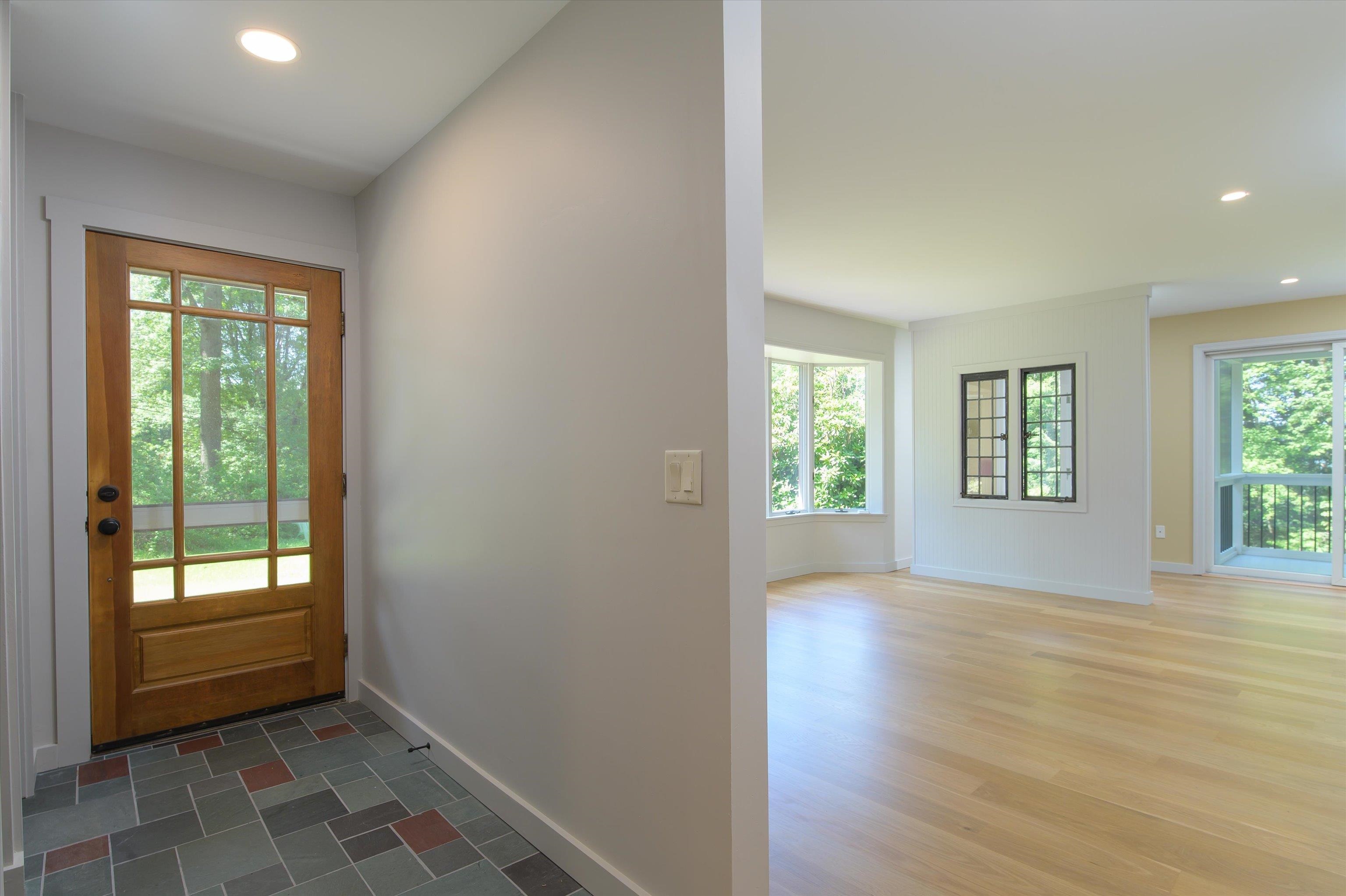 69 High St, Walpole, NH 03608