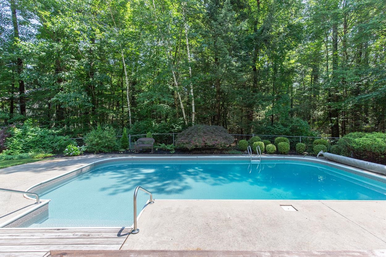 46 Cleveland Hill Rd, Brookline, NH 03033