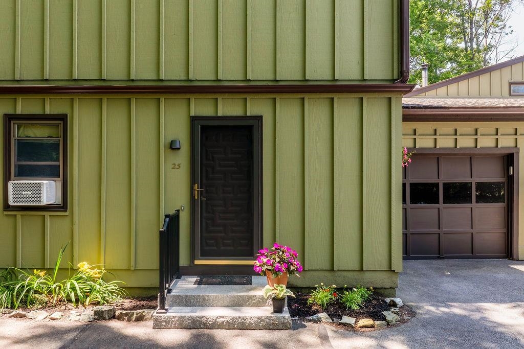 26 Pleasant St #25, Lebanon, NH 03784