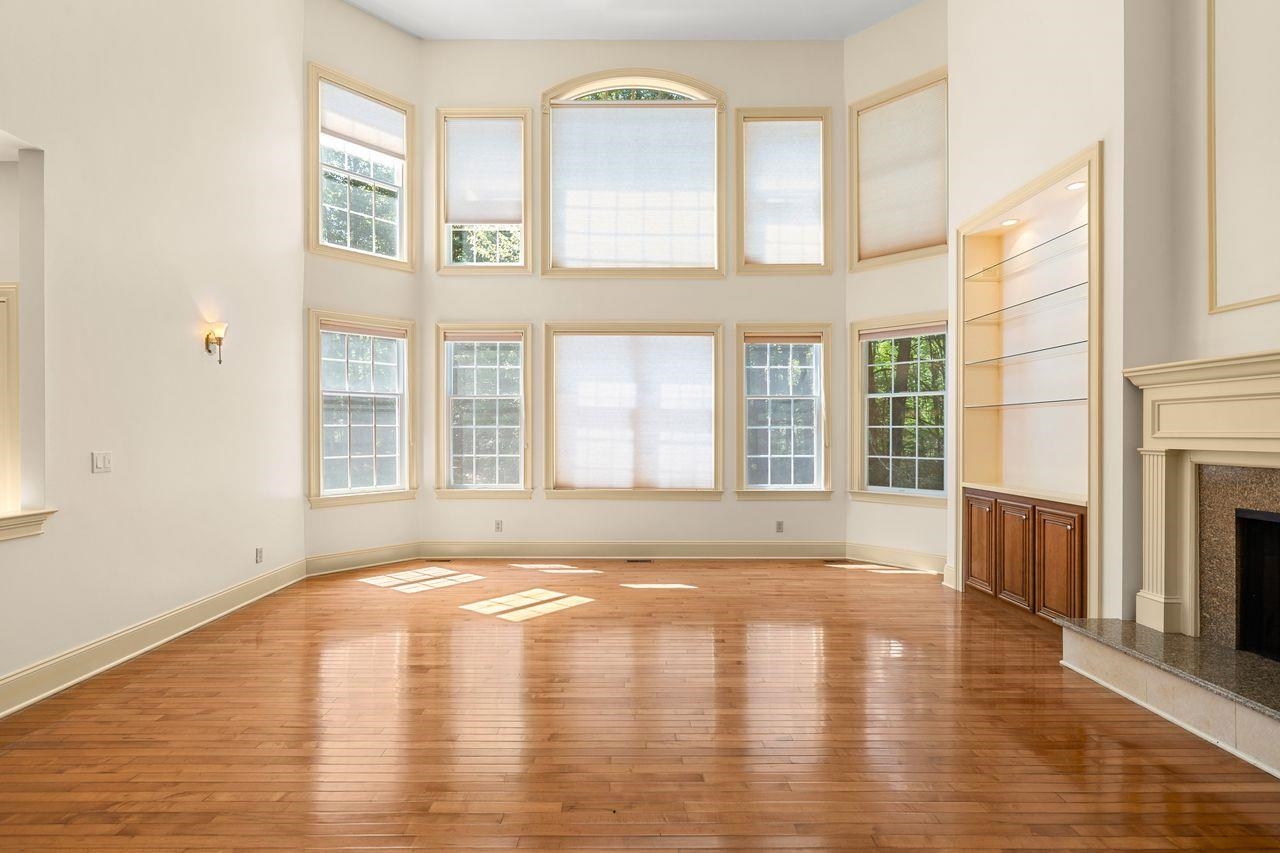 33 Marston Rd, Bedford, NH 03110