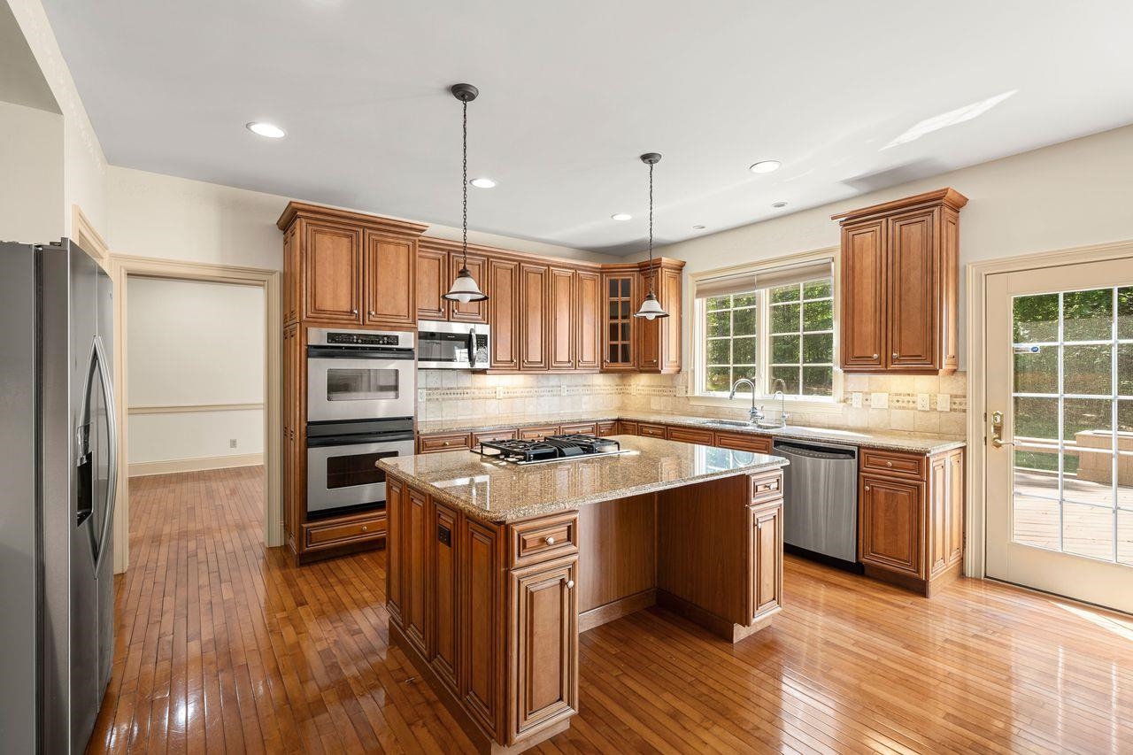 33 Marston Rd, Bedford, NH 03110