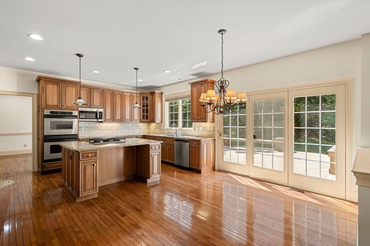 33 Marston Rd, Bedford, NH 03110