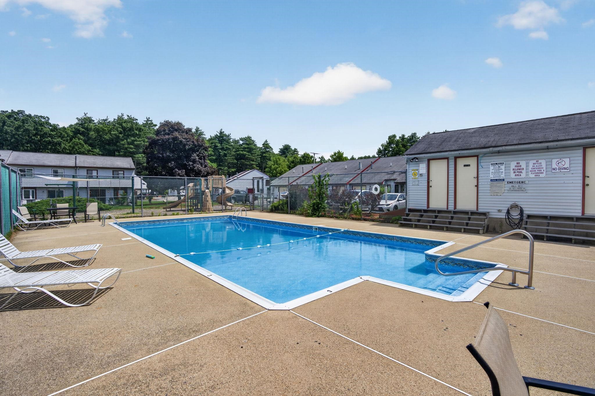 264 Stonebridge Dr, Nashua, NH 03063