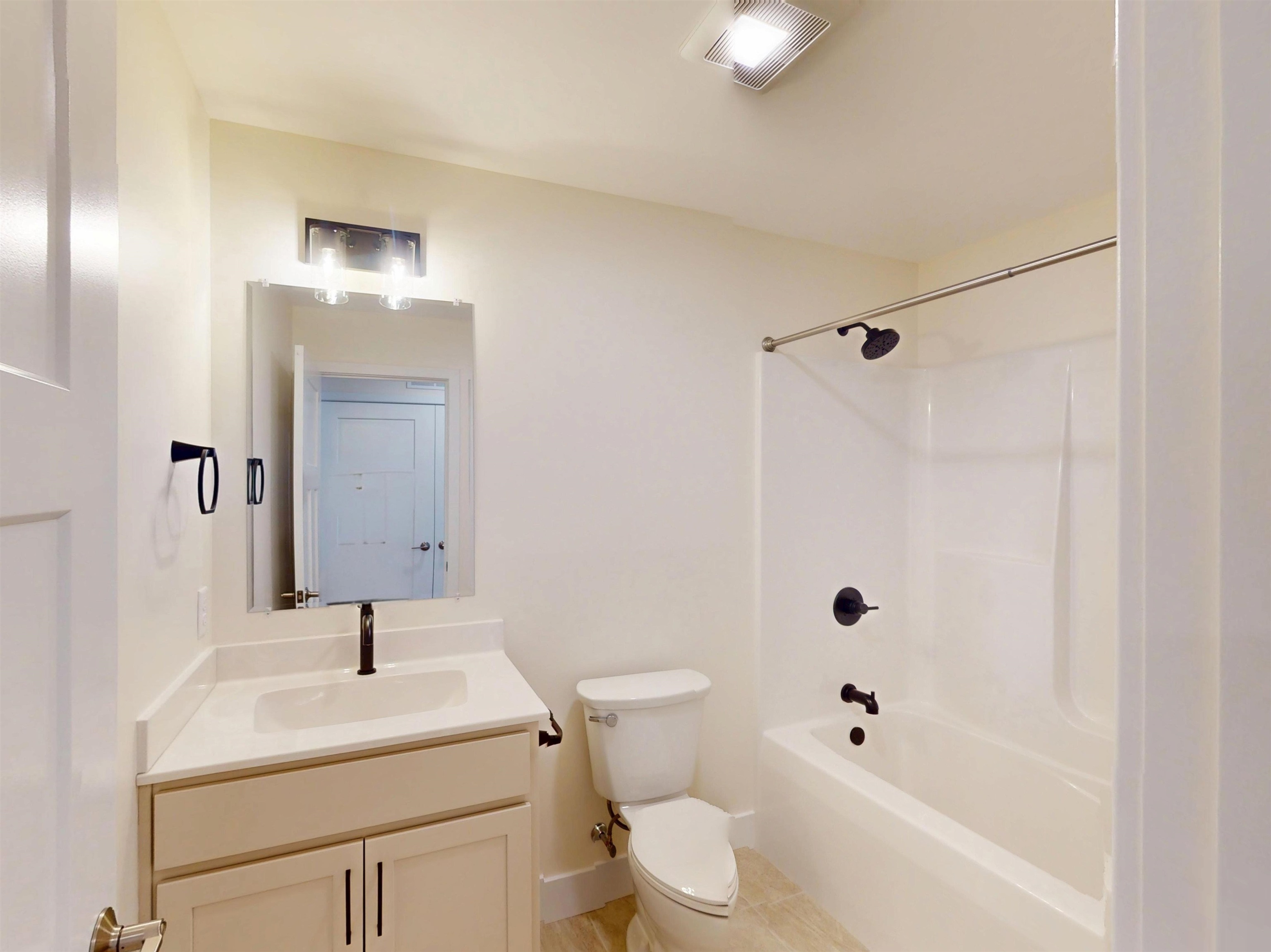 24 Shayna's Way #24, Fremont, NH 03044