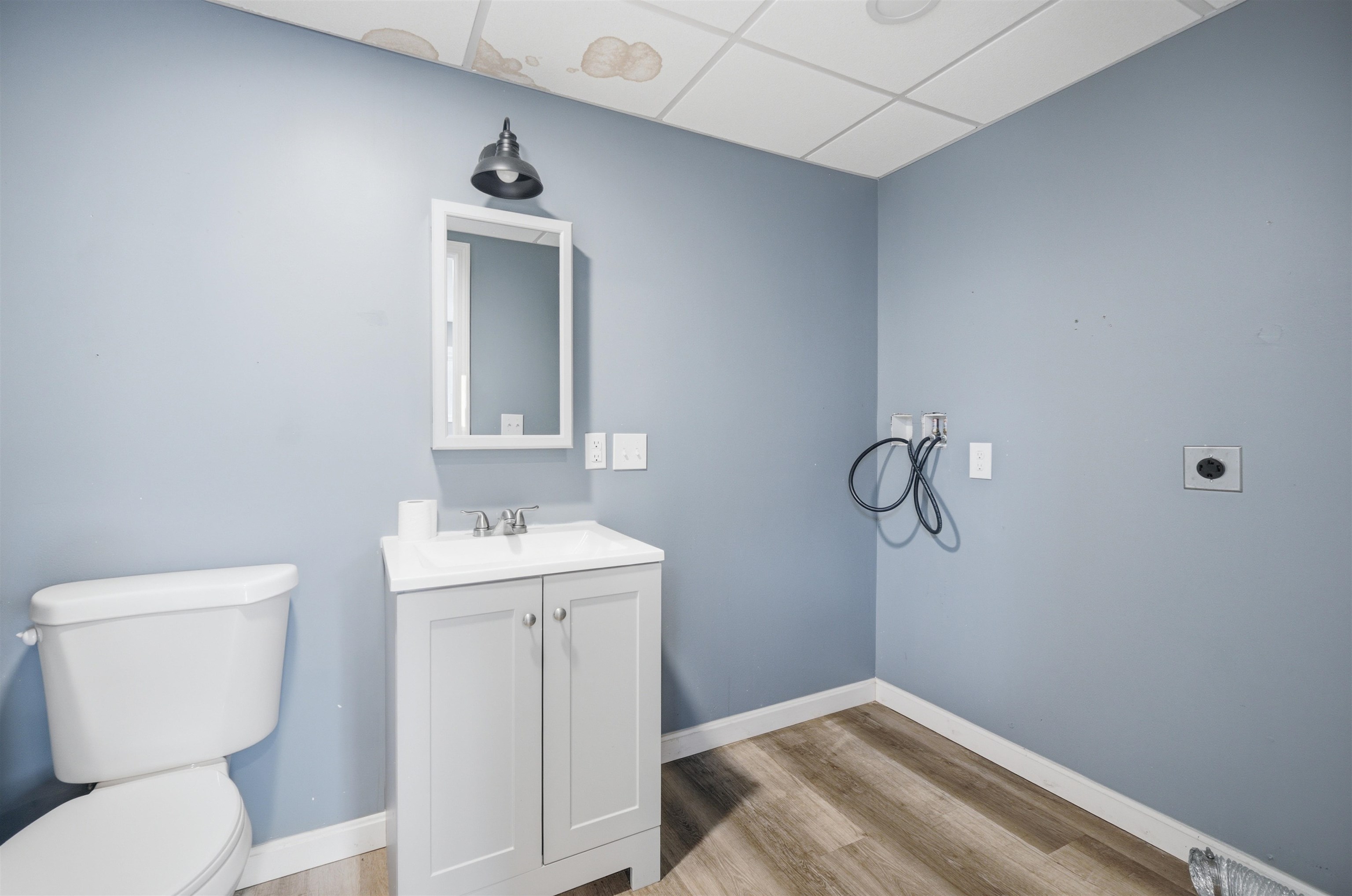 13-15 Shedds Ave, Nashua, NH 03060