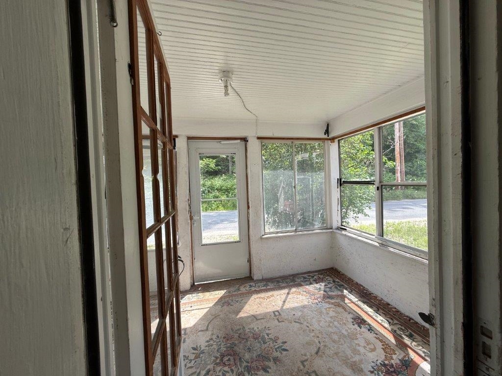 Enclosed Entry Porch 25711936