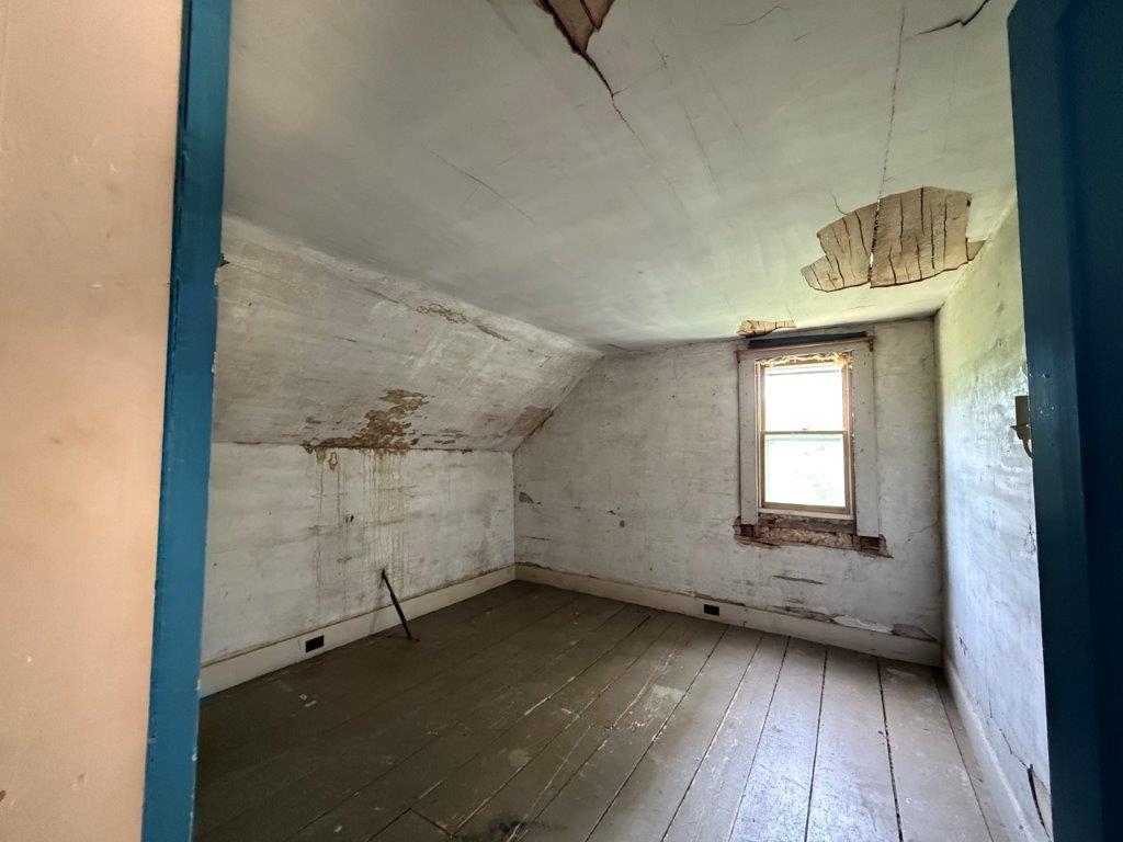Bedroom 25711944