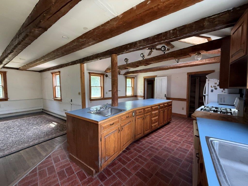 446 Walker Brook Rd, Danbury, NH 03230