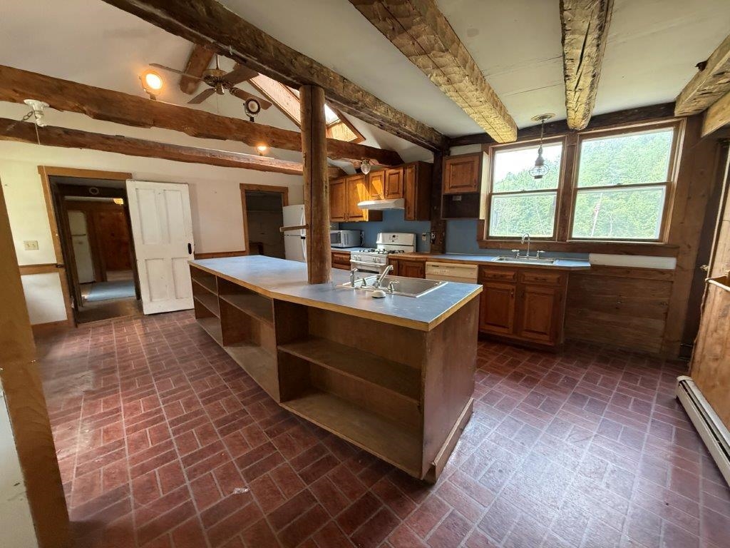446 Walker Brook Rd, Danbury, NH 03230
