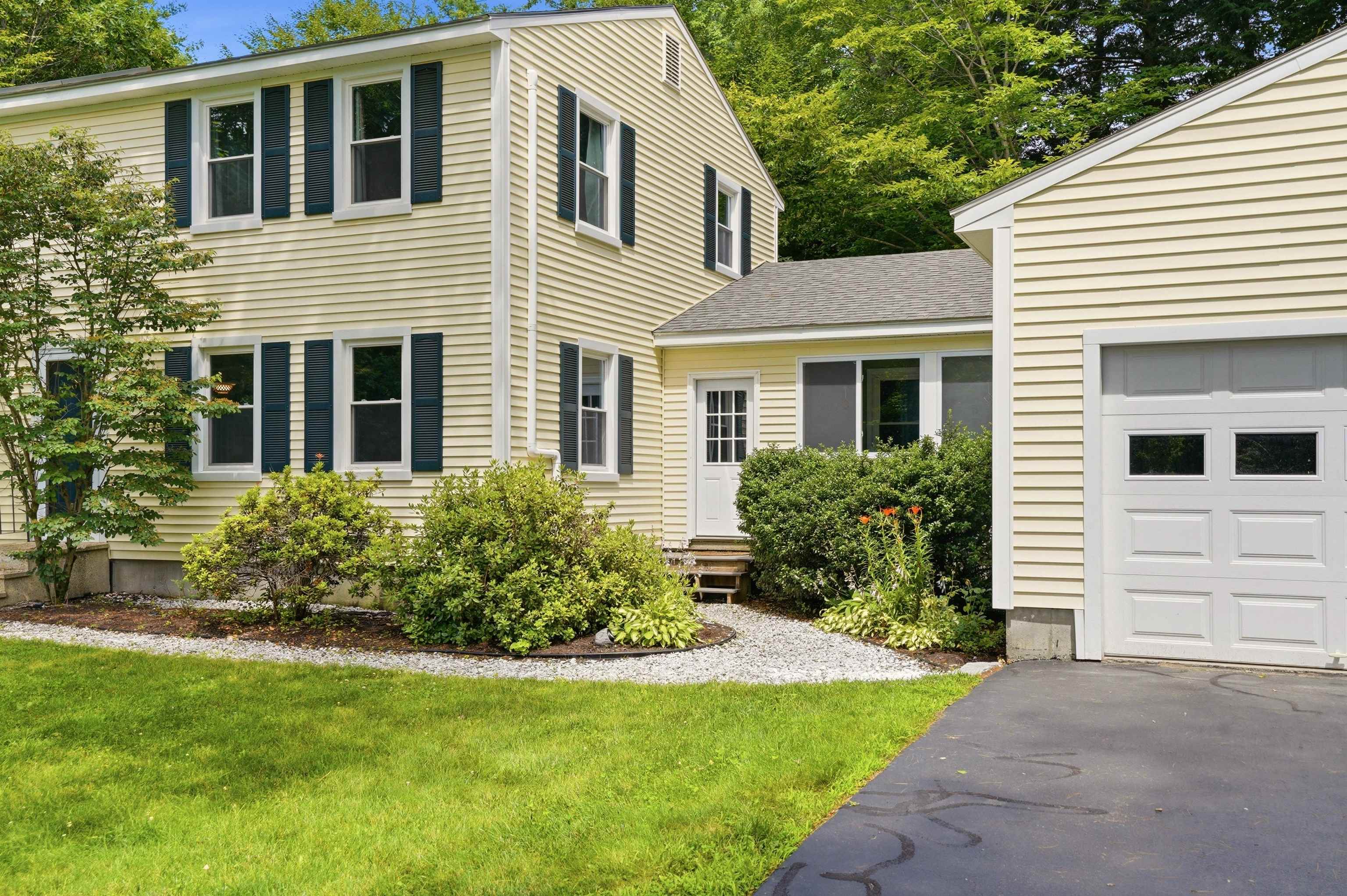 35 Salisbury Rd, Keene, NH 03431