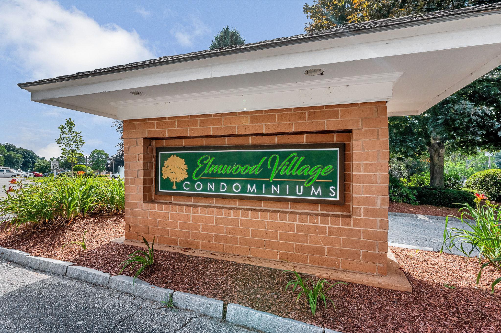 614 Elmwood Dr, Hudson, NH 03051