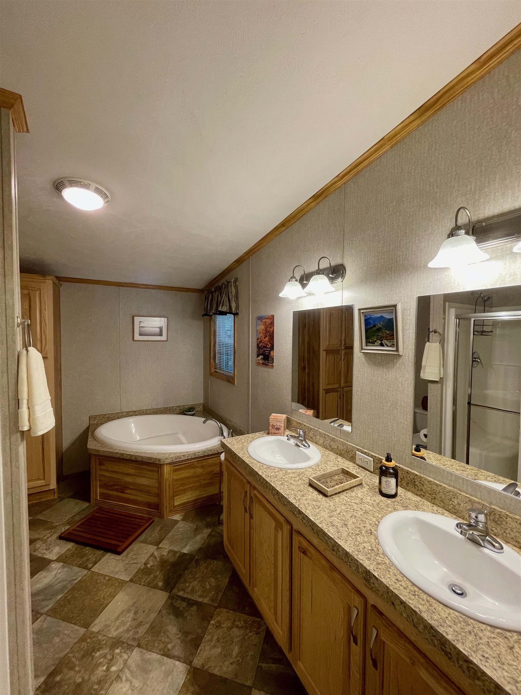 71 Fox Hill Ln, Conway, NH 03813