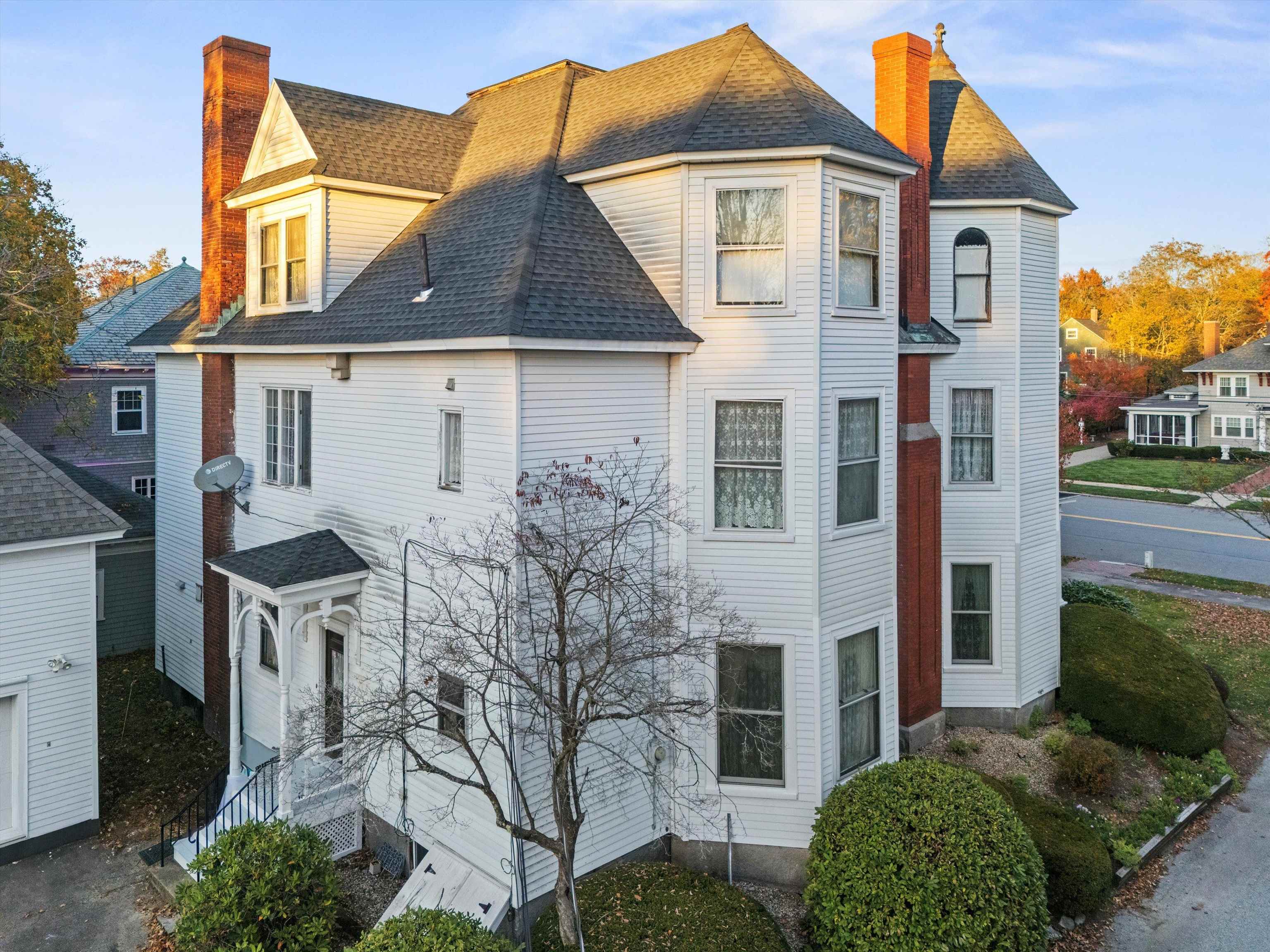 2108 Elm St, Manchester, NH 03104