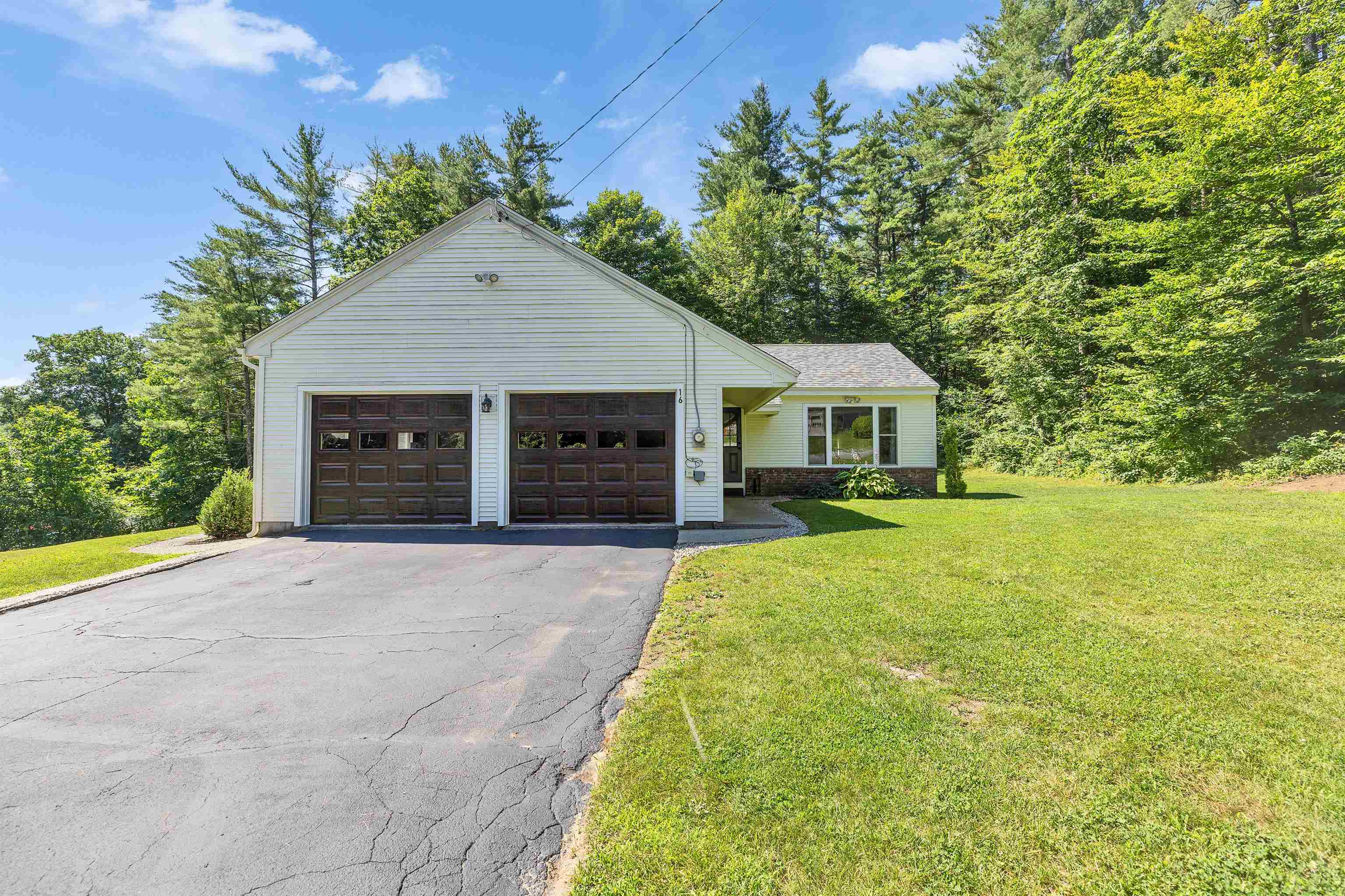 16 Currier Ave, Peterborough, NH 03458