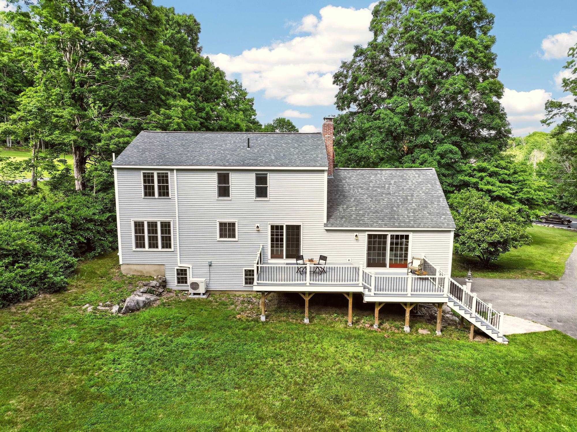 99 Stage Rd, Hampstead, NH 03841