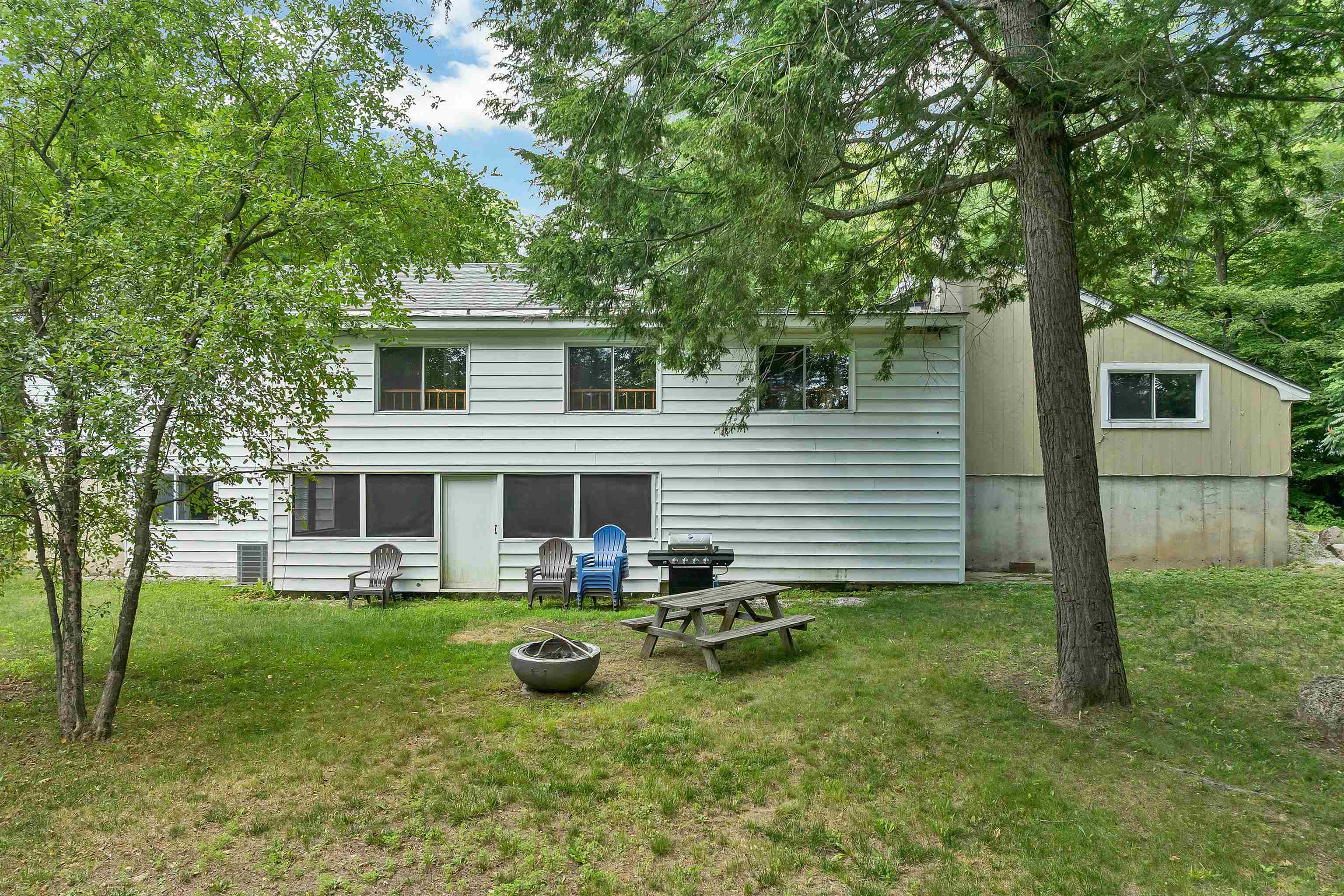 49 Merrill Dr, Conway, NH 03860