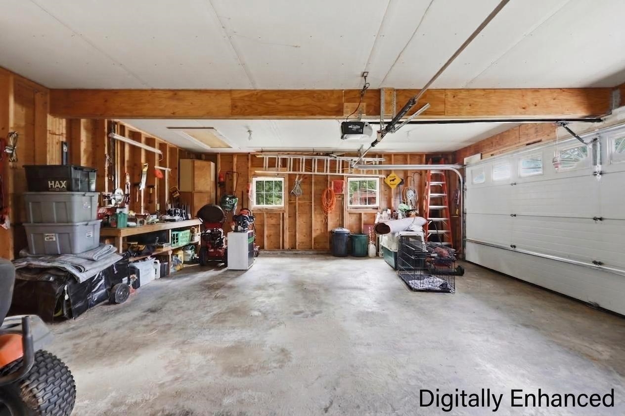 72 Old Northfield Rd, Hinsdale, NH 03451