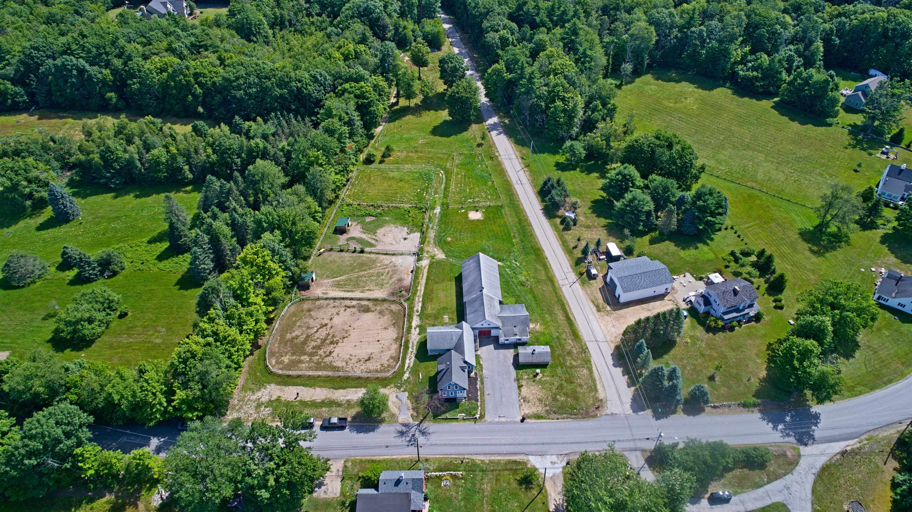131 South Rd, Deerfield, NH 03037