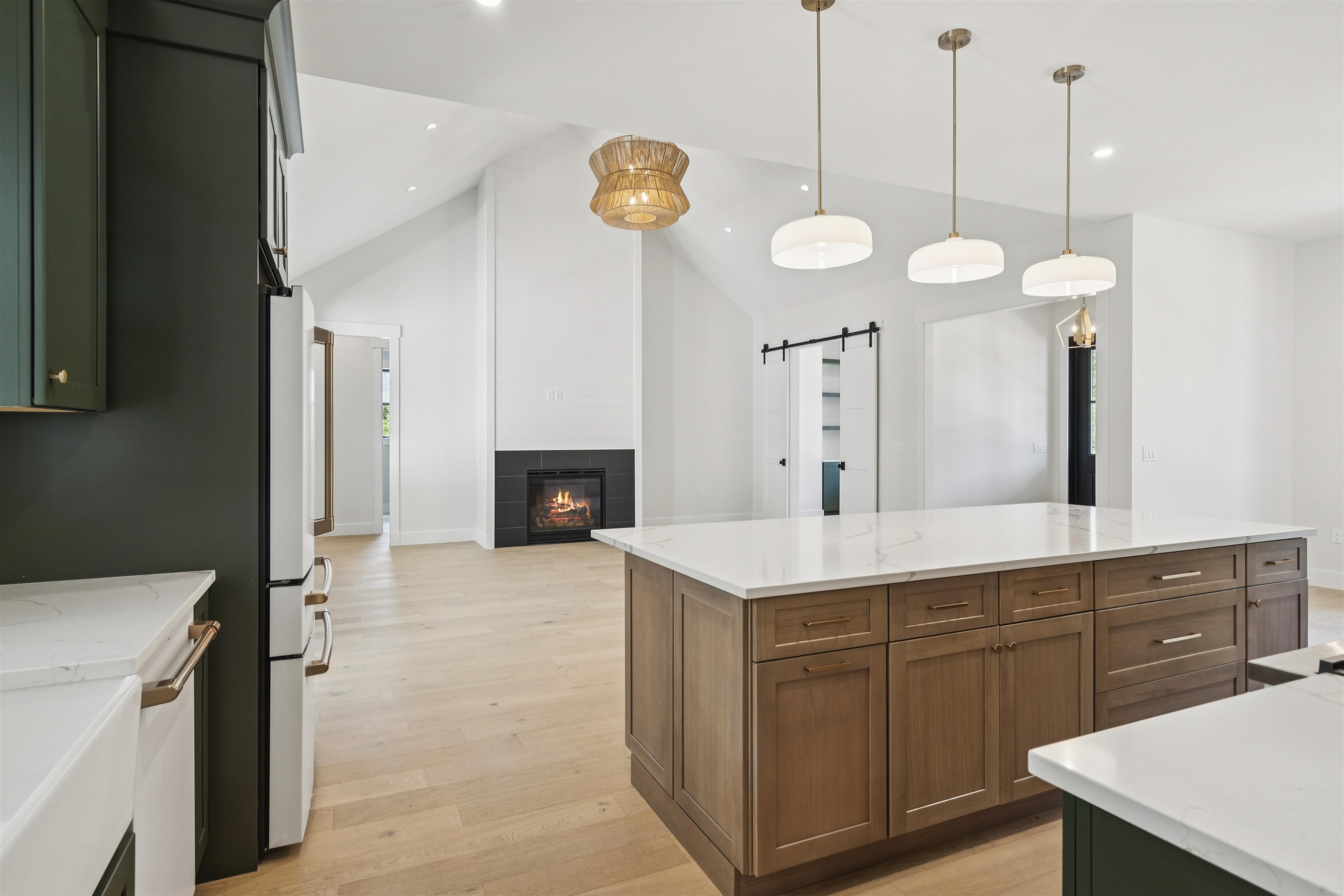 1 Jaytee Dr, Alton, NH 03809