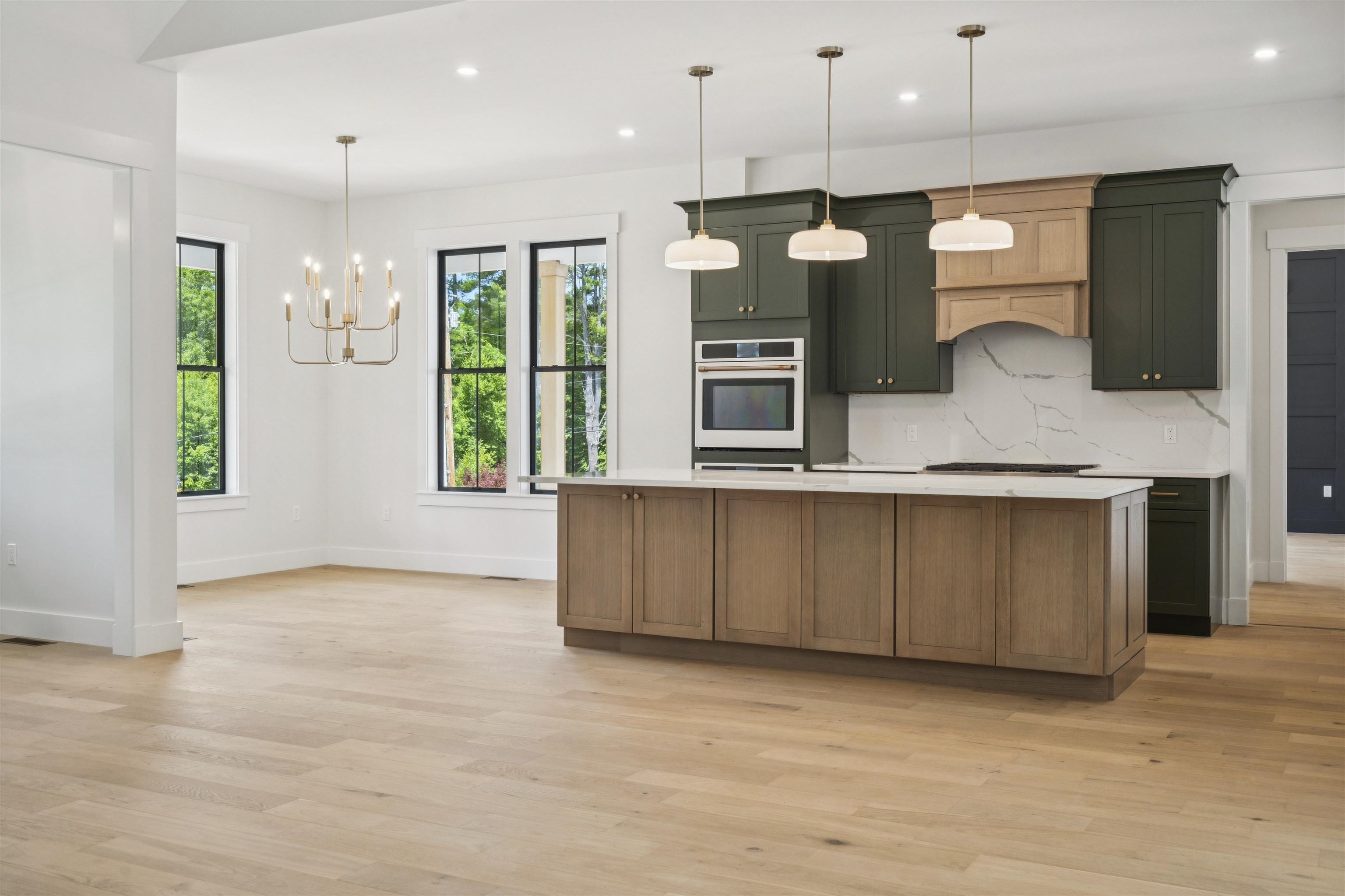 1 Jaytee Dr, Alton, NH 03809