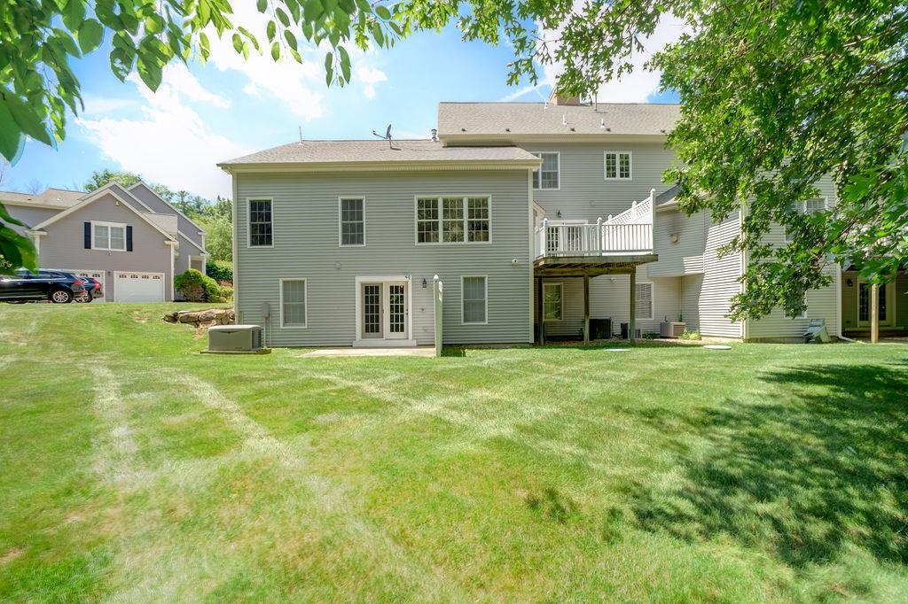 36 Steeple View Dr, Atkinson, NH 03811