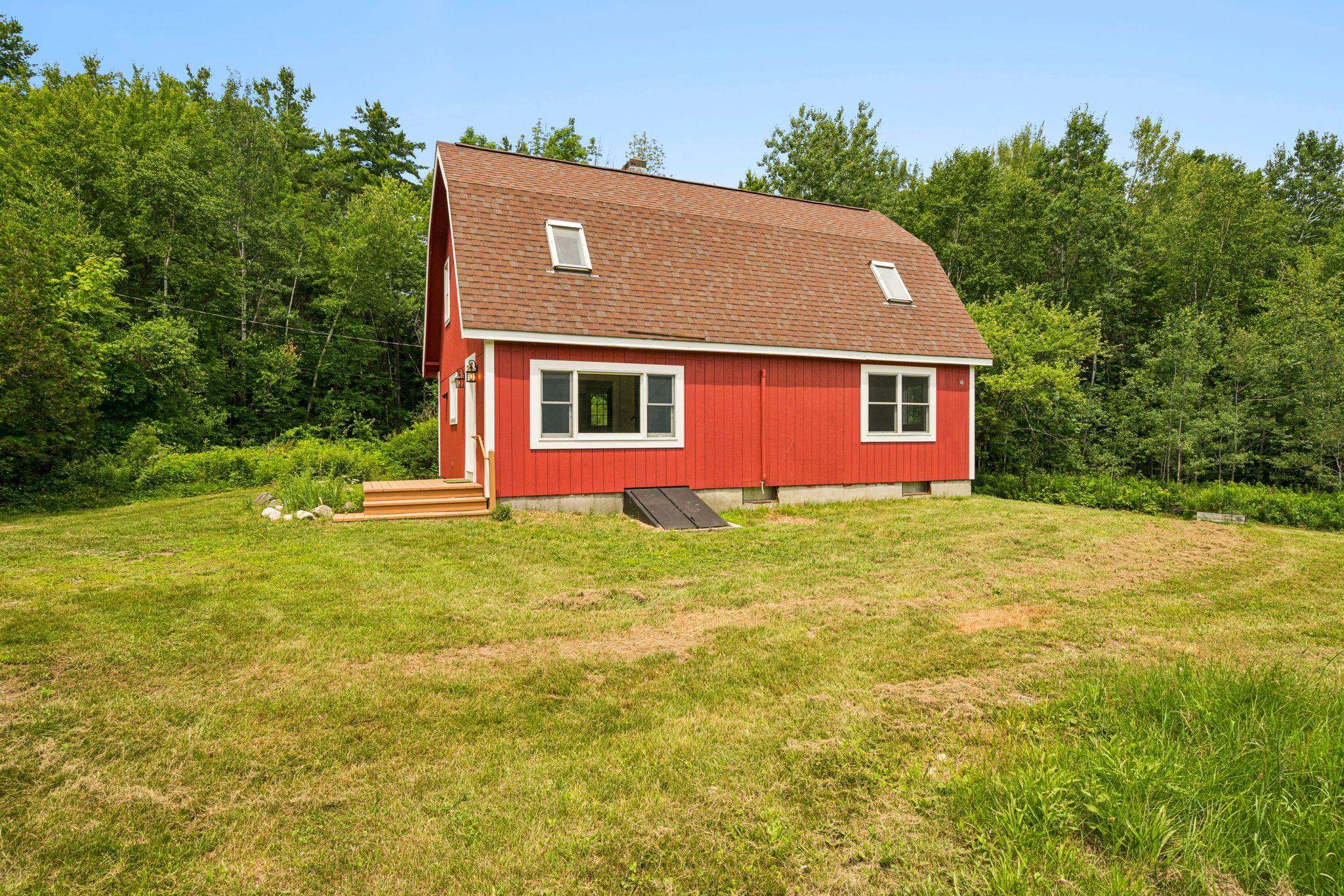 196 Kinsman Rd, Grafton, NH 03240